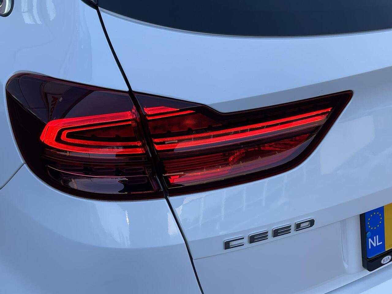 KIA CEE D Ceed Sportswagon 1.5 T-GDi DynamicPlusLine | Stoel/Stuur Verwarming | Climate Control | Achteruitrijcamera