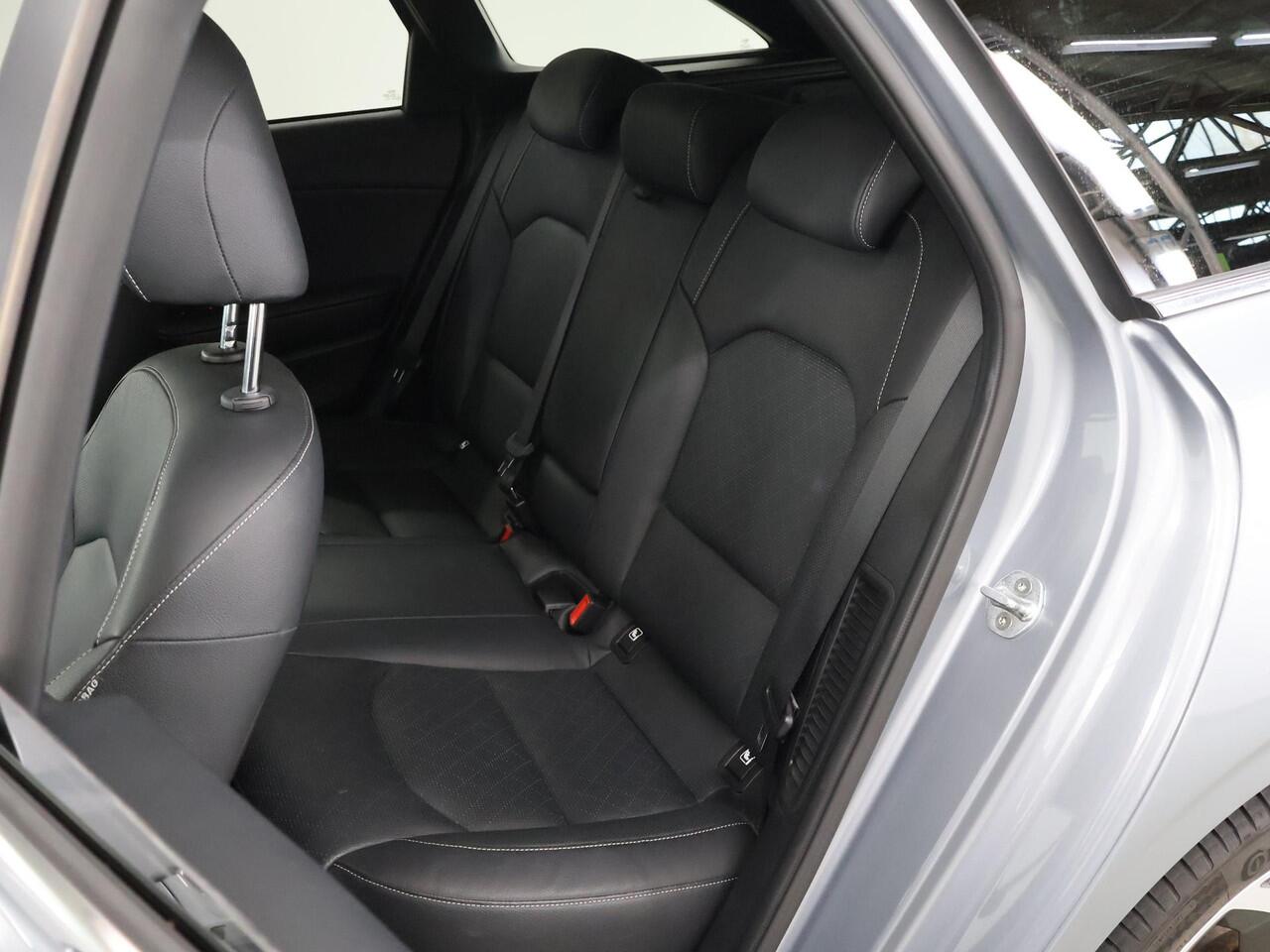 KIA CEE D Ceed Sportswagon 1.6 GDI PHEV ExecutiveLine | Trekhaak | Panoramadak | Elekt. Stoelverstelling met geheugen | Stoelventilatie | Stoel/Stuurwielverwarming |