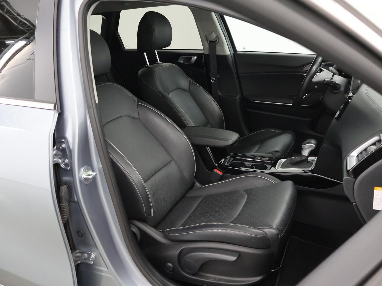 KIA CEE D Ceed Sportswagon 1.6 GDI PHEV ExecutiveLine | Trekhaak | Panoramadak | Elekt. Stoelverstelling met geheugen | Stoelventilatie | Stoel/Stuurwielverwarming |