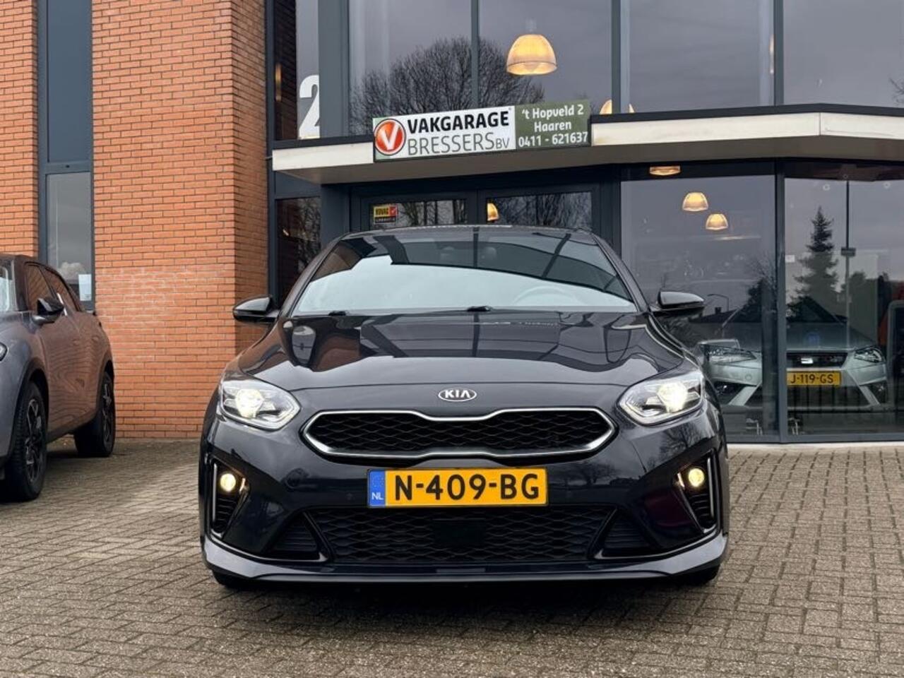 KIA CEE D Ceed 1.5 T-GDi MHEV GT-Line Business Edition