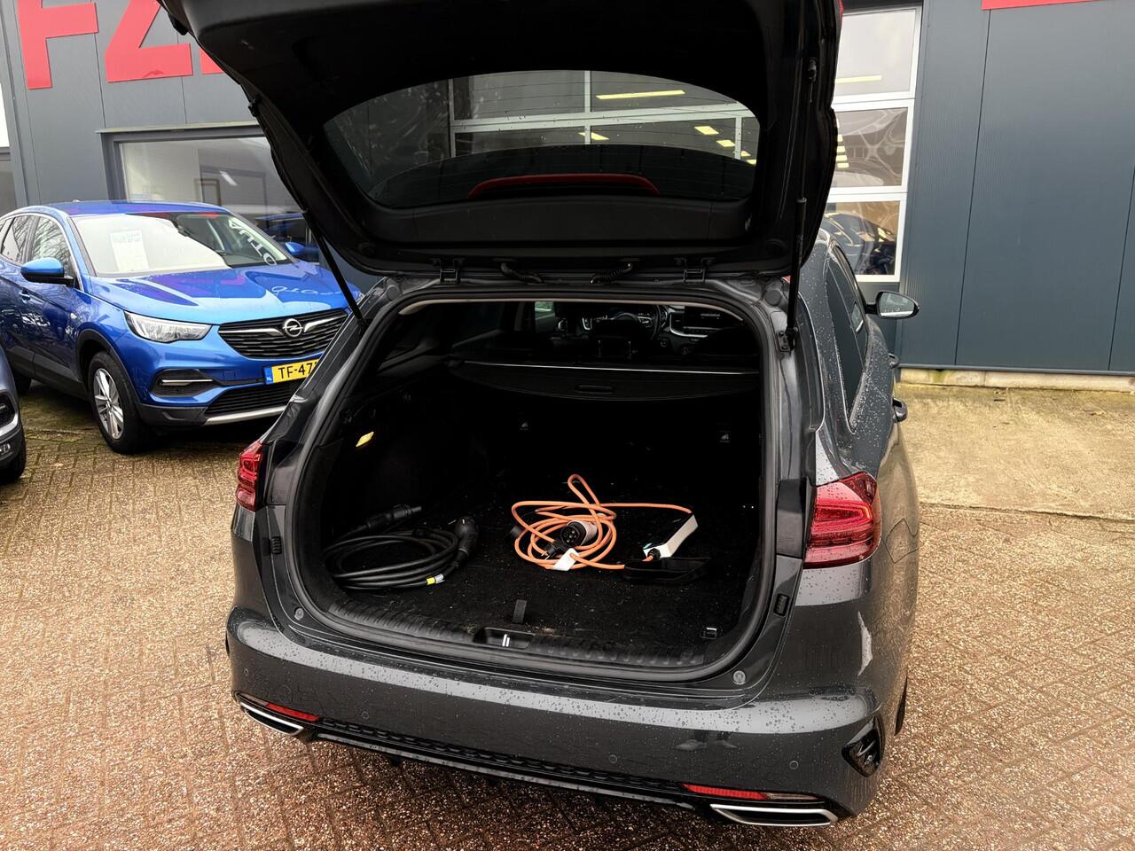 KIA CEE D Ceed Sportswagon 1.6 GDI PHEV DynamicPlusLine - Navigatie - Stoelverwarming - Apple Carplay/Android Auto