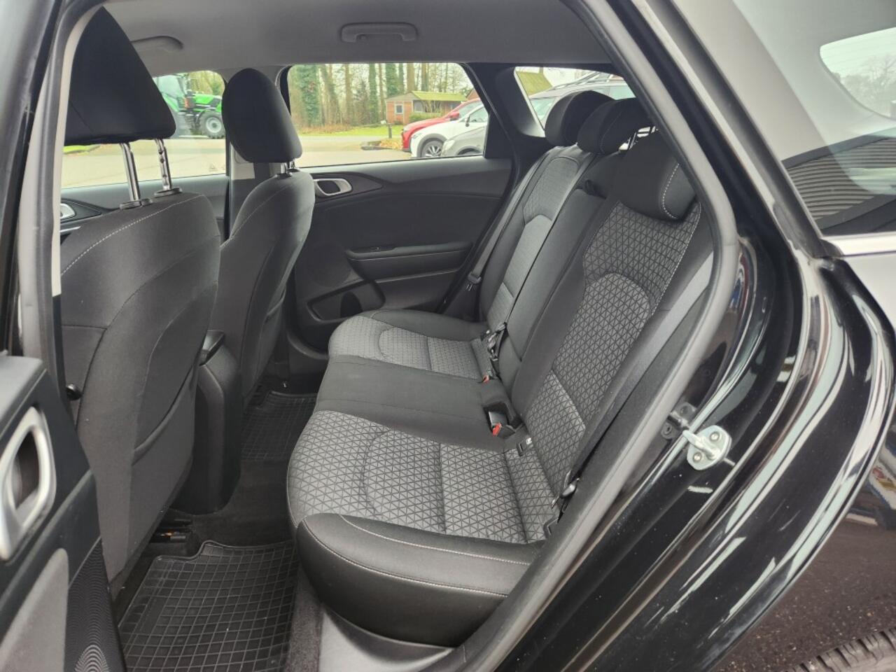 KIA CEE D 1.5 T-GDI 160PK MHEV Automaat, DynamicLine, Clima, Apple/Android