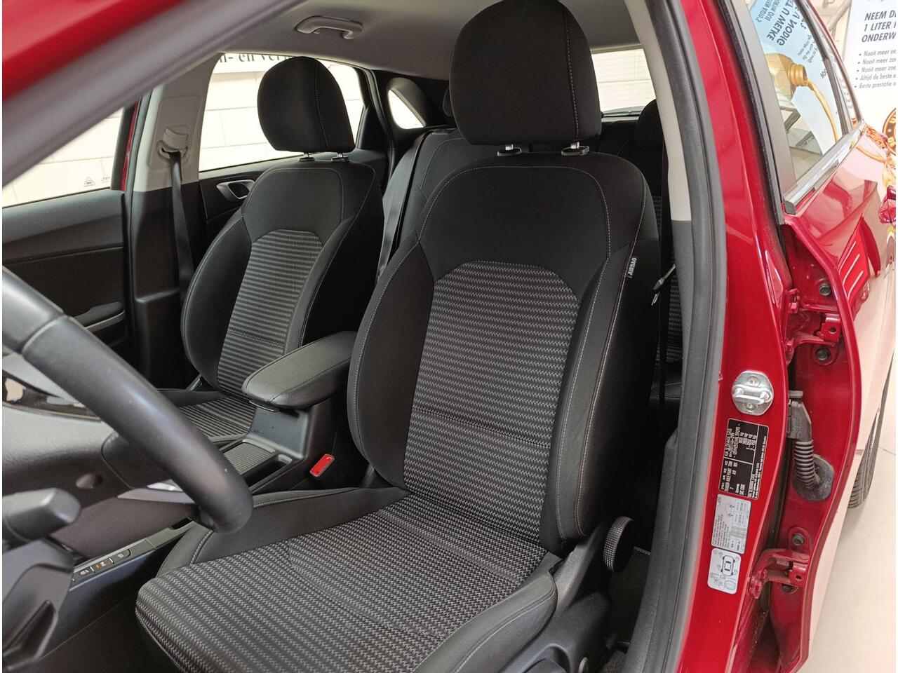 KIA CEE D Ceed 1.0 T-GDi DynamicLine Ecc | Lmv | Navi | Camera | Pdc