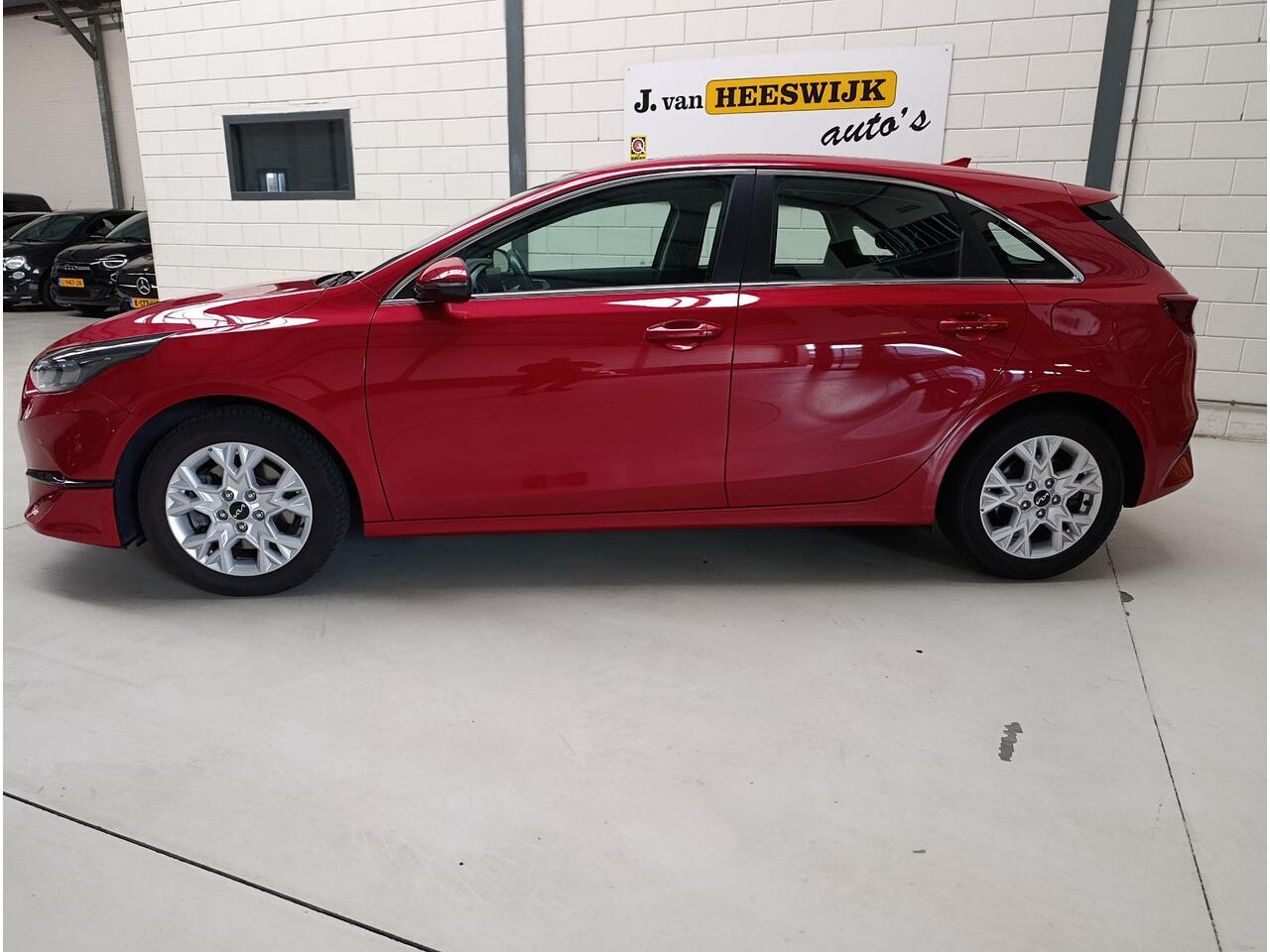 KIA CEE D Ceed 1.0 T-GDi DynamicLine Ecc | Lmv | Navi | Camera | Pdc