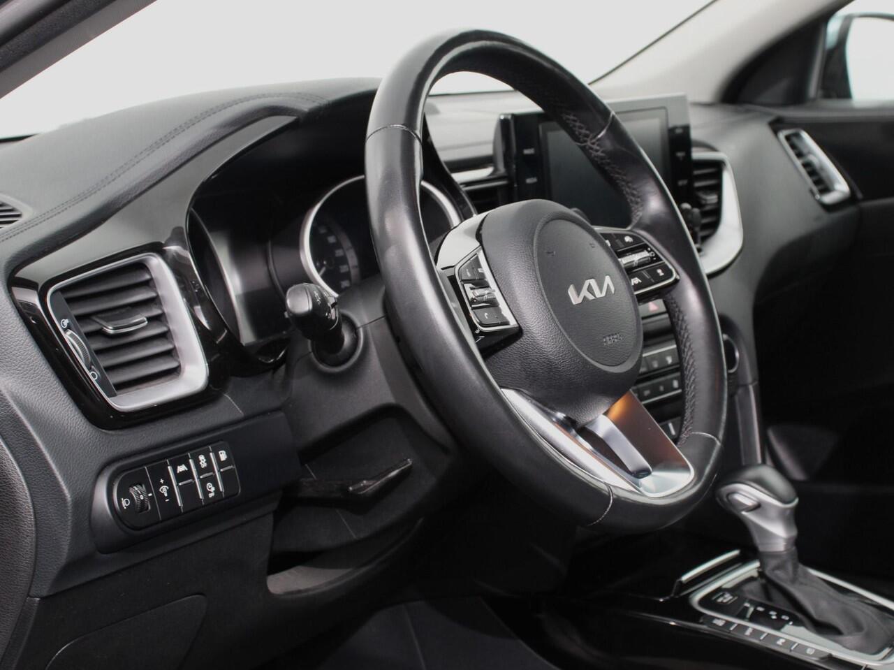 KIA CEE D Ceed Sportswagon 1.6 GDI PHEV DynamicLine Climate control Achteruitrijd camera Cruise control Parkeersensoren LED Lane assist Apple Carplay/ Android auto