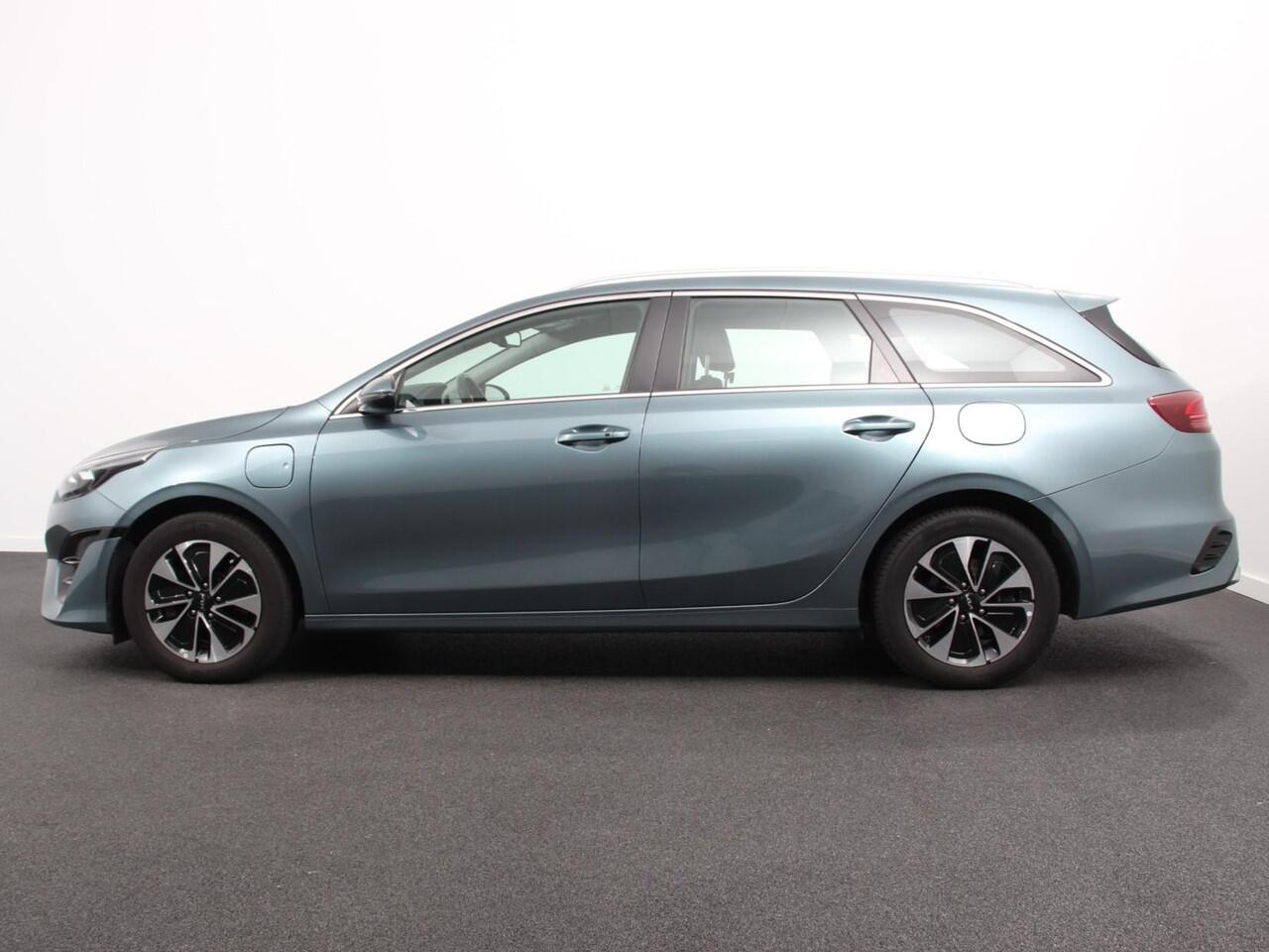 KIA CEE D Ceed Sportswagon 1.6 GDI PHEV DynamicLine Climate control Achteruitrijd camera Cruise control Parkeersensoren LED Lane assist Apple Carplay/ Android auto