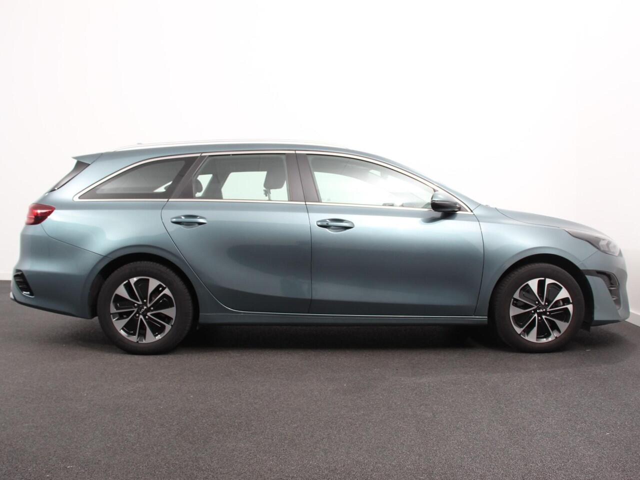 KIA CEE D Ceed Sportswagon 1.6 GDI PHEV DynamicLine Climate control Achteruitrijd camera Cruise control Parkeersensoren LED Lane assist Apple Carplay/ Android auto