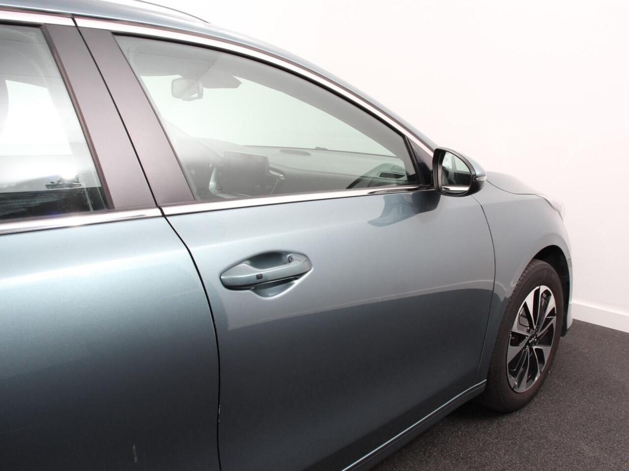 KIA CEE D Ceed Sportswagon 1.6 GDI PHEV DynamicLine Climate control Achteruitrijd camera Cruise control Parkeersensoren LED Lane assist Apple Carplay/ Android auto