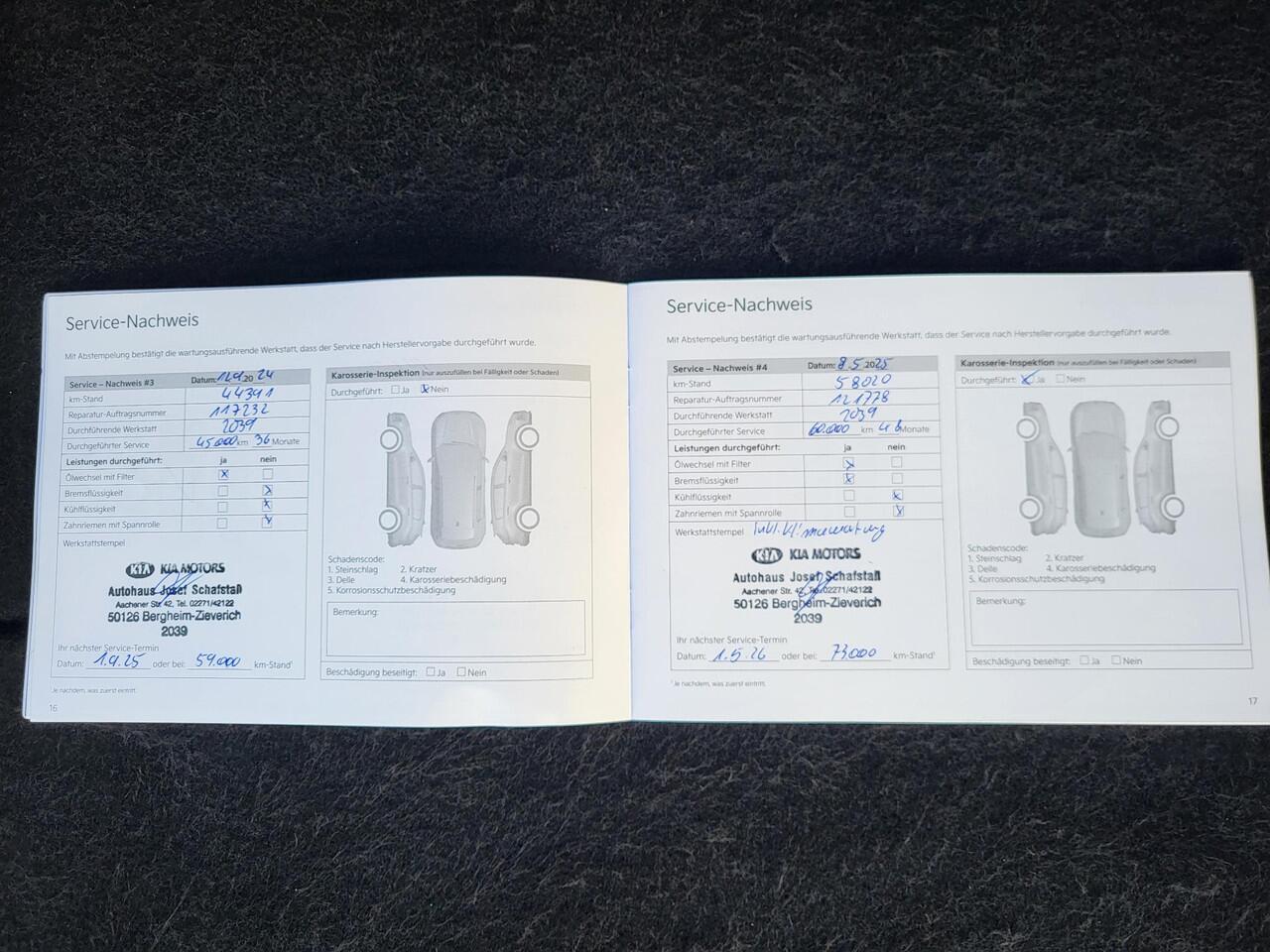 KIA CEE D Ceed Sportswagon 1.6 GDI PHEV ExecutiveLine Automaat / Dealer onderhouden / All season banden / Trekgewicht 1.300 kg / Lederen bekleding / Navigatie / Camera / Achterbank-, voorstoel- en stuurwielverwarming / geventileerde voorstoelen / Apple Carplay / An