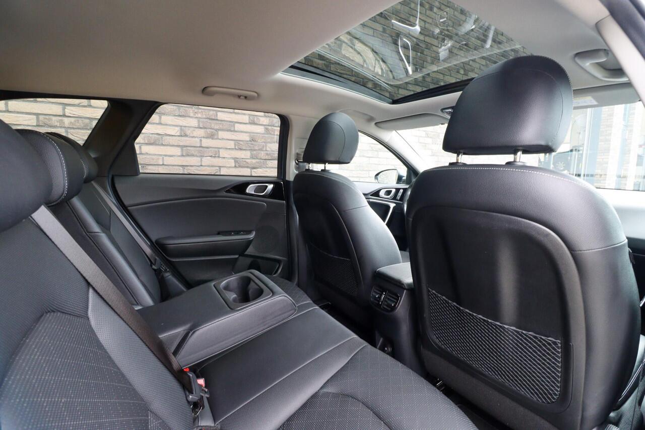 KIA CEE D Ceed Sportswagon 1.6 GDI PHEV ExecutiveLine | Trekhaak | Panoramadak | Leer | Rijklaarprijs - incl.garantie