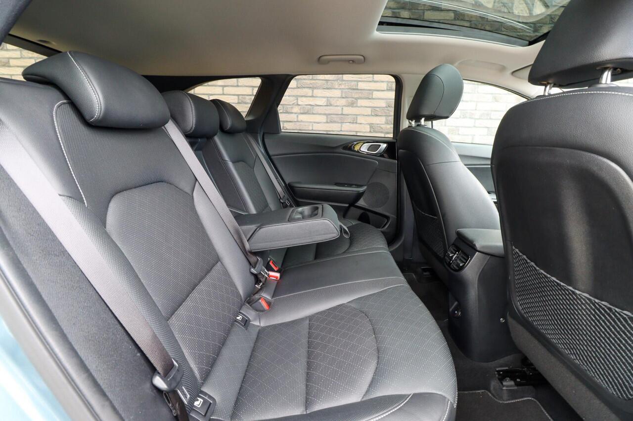 KIA CEE D Ceed Sportswagon 1.6 GDI PHEV ExecutiveLine | Trekhaak | Panoramadak | Leer | Rijklaarprijs - incl.garantie