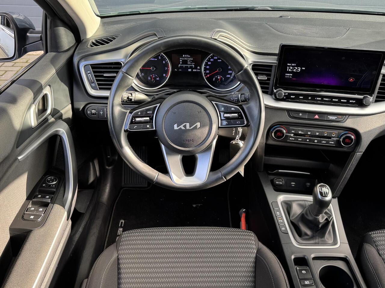 KIA CEE D CEED SPORTSWAGON 1.0 T-GDI DYNAMICLINE I P-CAMERA I APPLE CARPLAY I ADAPT. CRUISE CONTROL I NAVIGATIE