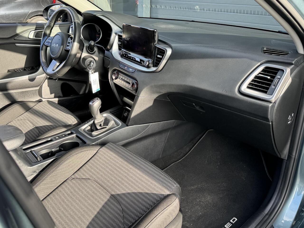 KIA CEE D CEED SPORTSWAGON 1.0 T-GDI DYNAMICLINE I P-CAMERA I APPLE CARPLAY I ADAPT. CRUISE CONTROL I NAVIGATIE