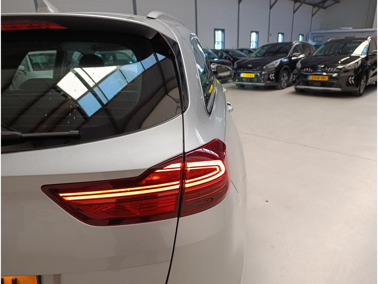 KIA CEE D Ceed Sportswagon 1.0 T-GDi DynamicLine Ecc | Lmv | Pdc | NAvi | Cv op afstand