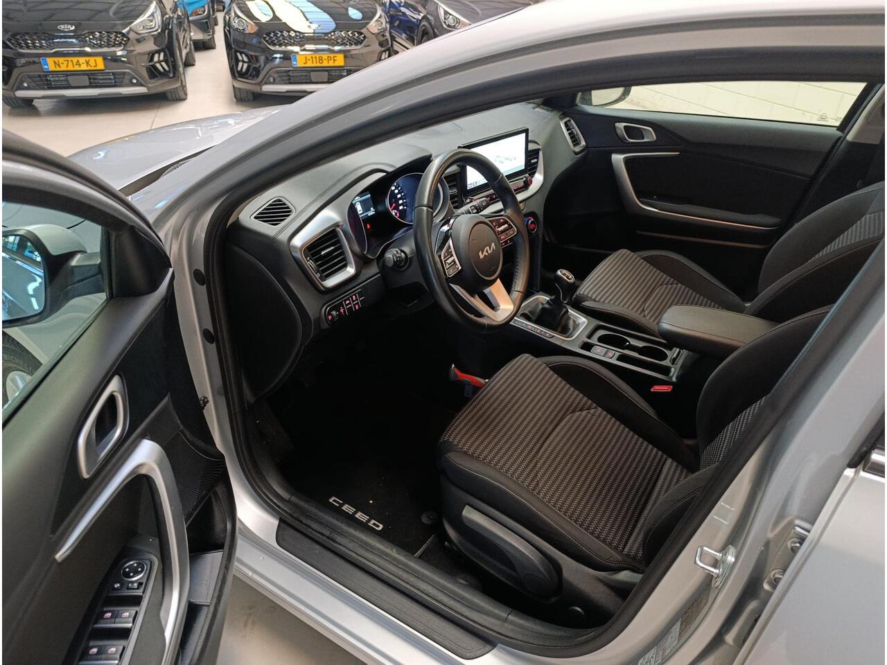 KIA CEE D Ceed Sportswagon 1.0 T-GDi DynamicLine Ecc | Lmv | Pdc | NAvi | Cv op afstand