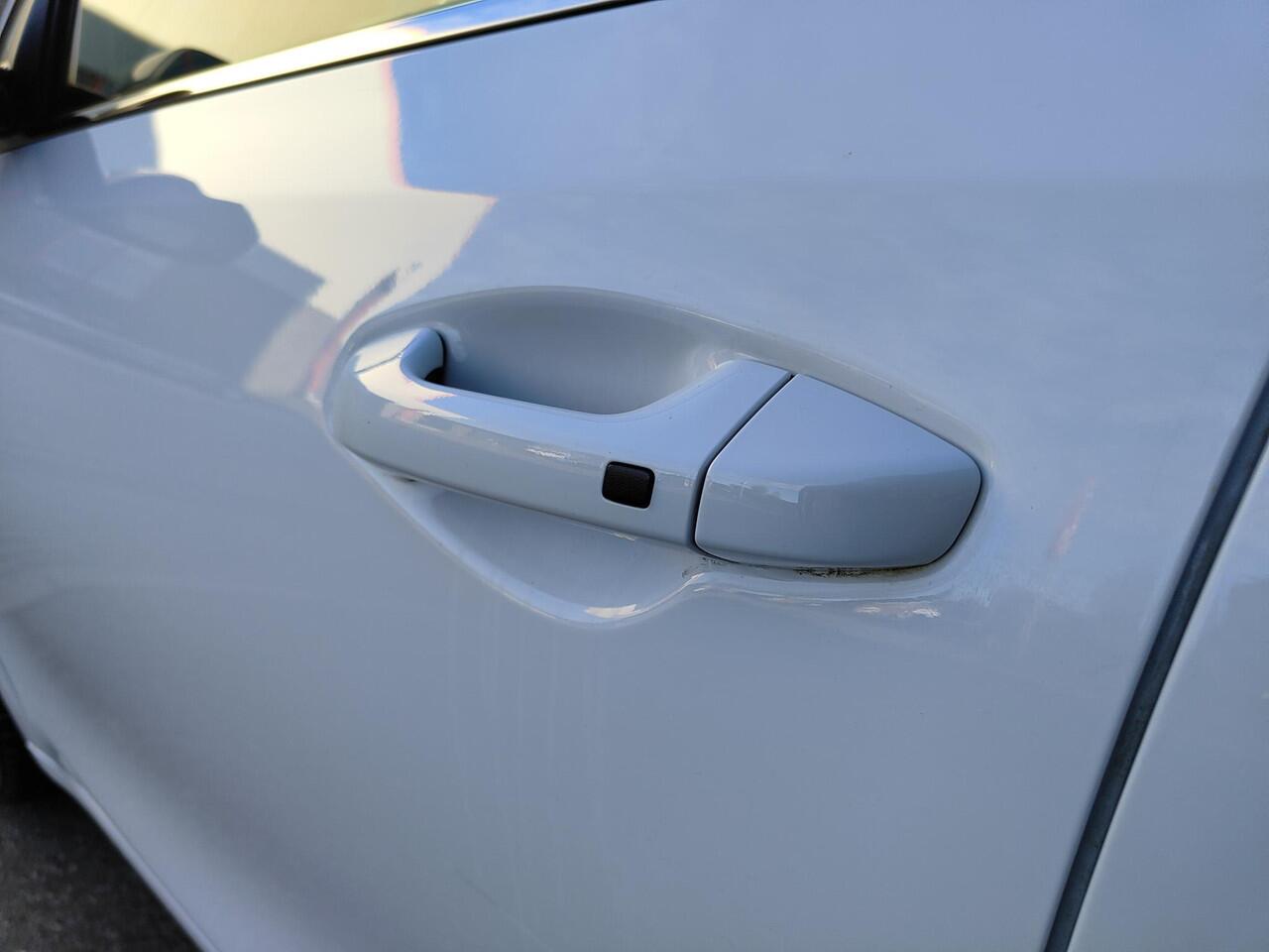 KIA CEE D Ceed Sportswagon 1.6 GDI PHEV DynamicLine Plug-in / Keyless / Navi / Carplay