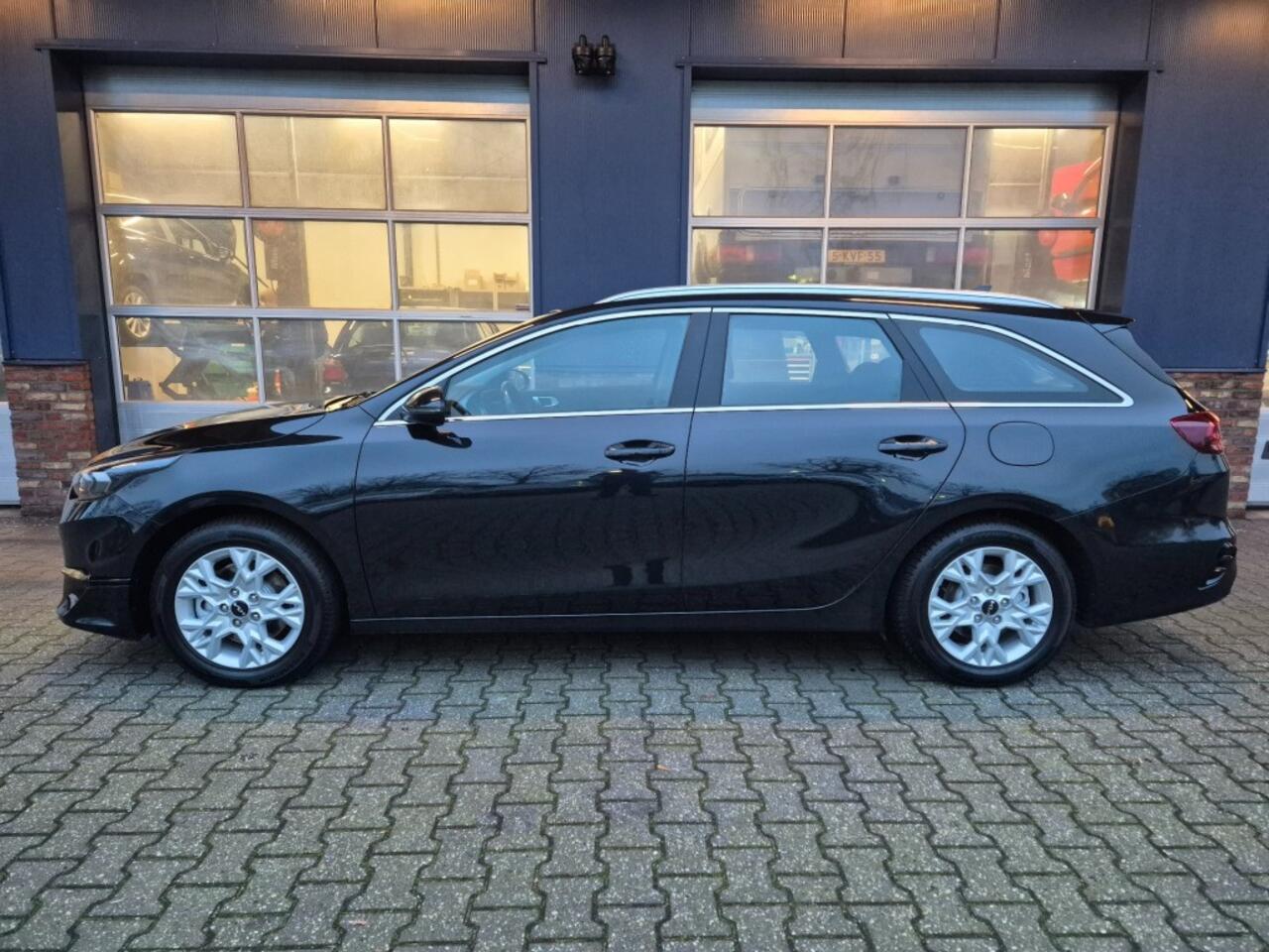 KIA CEE D 1.5 T-GDI DYNAMICLINE, TREKHAAK, CAMERA, APPLECARPLAY/ANDROID AUTO, ALL IN PRIJS.