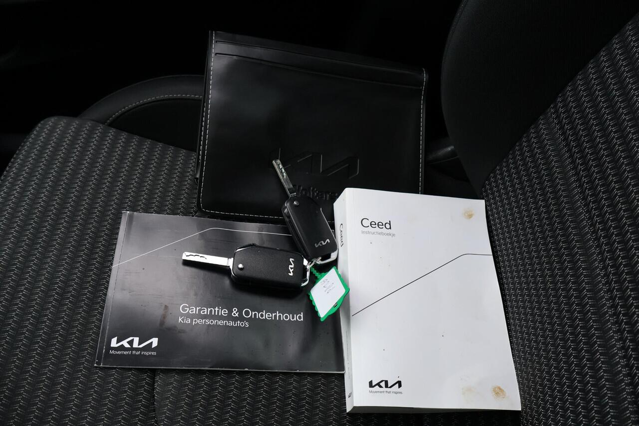 KIA CEE D Ceed Sportswagon 1.5 T-GDi DynamicLine 1e Eigenaar | NL-Auto | Volledig Onderh | BTW | Camera | Ad Cruise | Multimedia | Carplay | Climate | Hill-Hold | Navi | Full Led | Start/Stop
