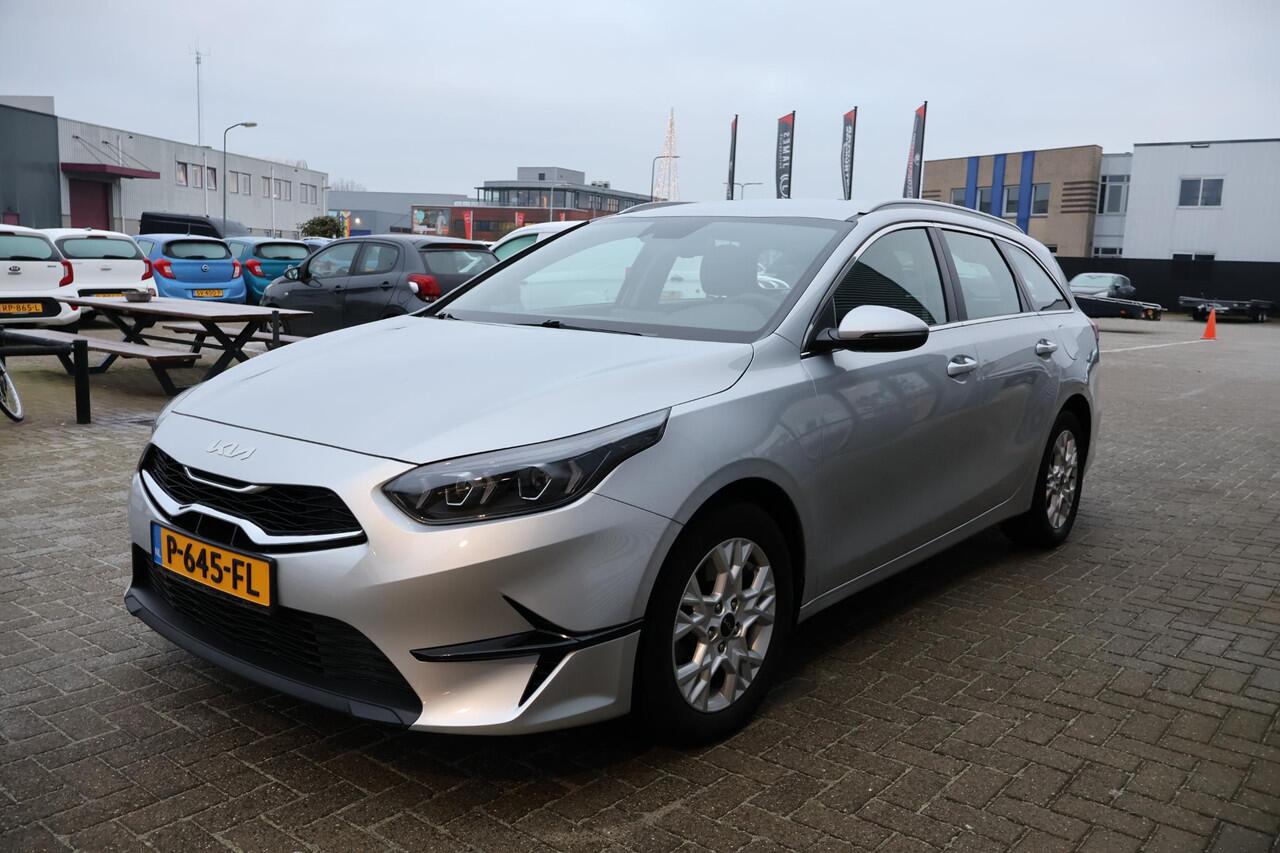 KIA CEE D Ceed Sportswagon 1.5 T-GDi DynamicLine 1e Eigenaar | NL-Auto | Volledig Onderh | BTW | Camera | Ad Cruise | Multimedia | Carplay | Climate | Hill-Hold | Navi | Full Led | Start/Stop
