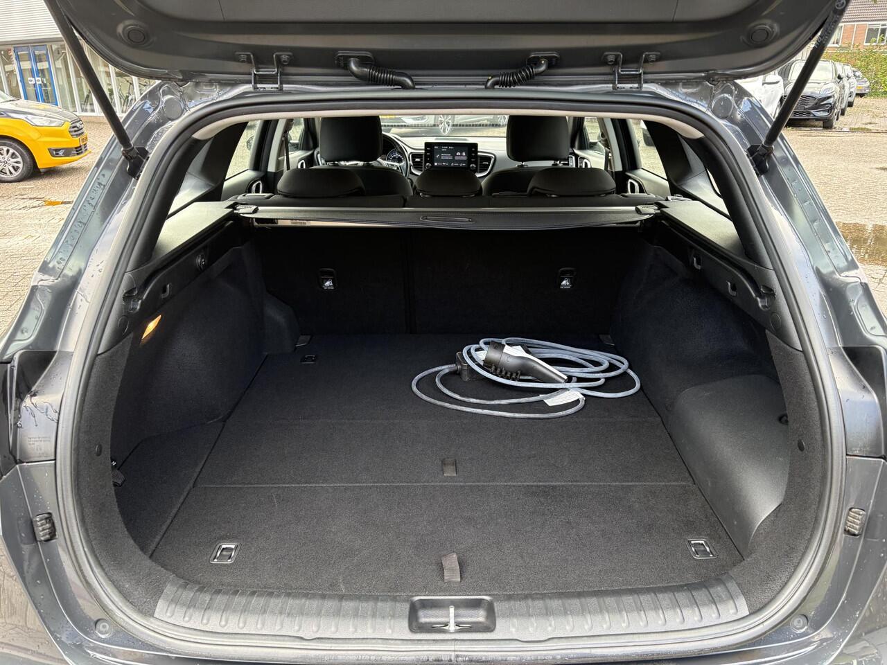 KIA CEE D Ceed Sportswagon 1.6 GDI PHEV DynamicLine | 140pk Automaat | Stoelverwarming | Camera | Navigatie | Climate control