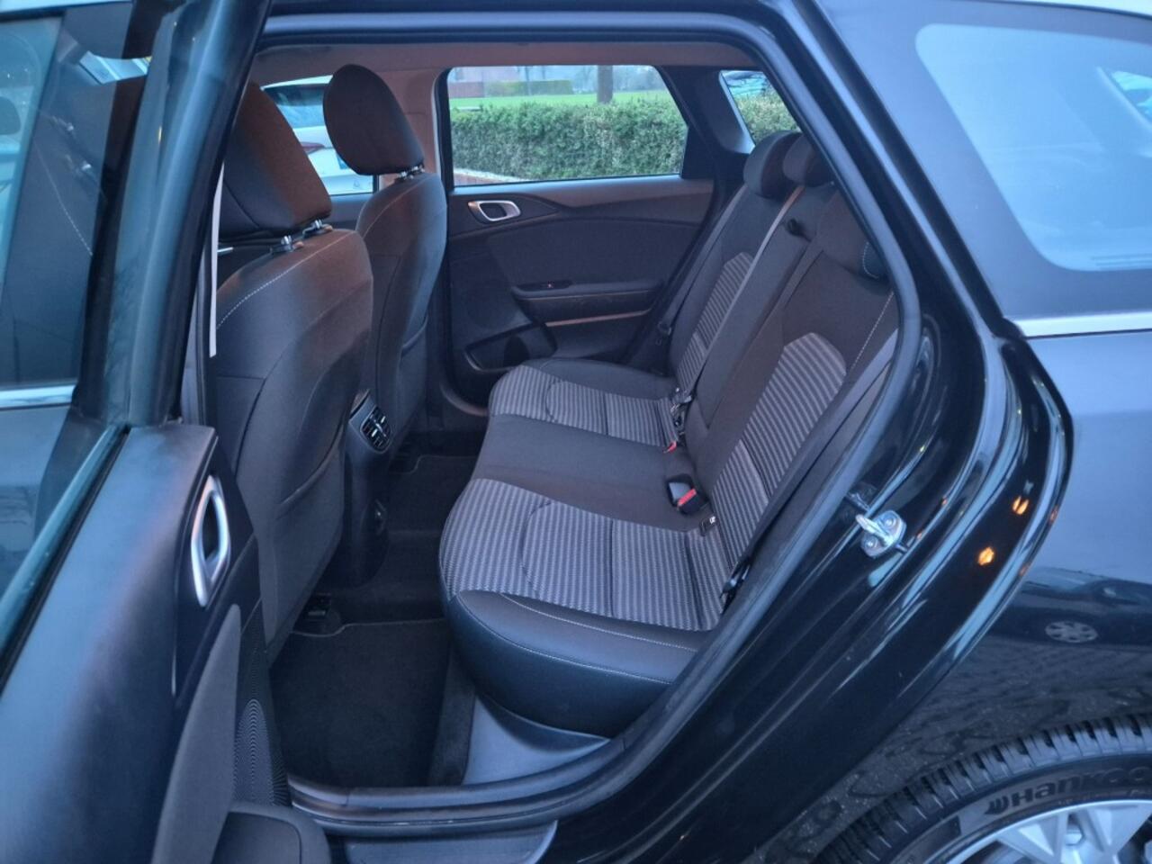 KIA CEE D 1.5 T-GDI DYNAMICLINE, TREKHAAK, CAMERA, APPLECARPLAY/ANDROID AUTO, ALL IN PRIJS.