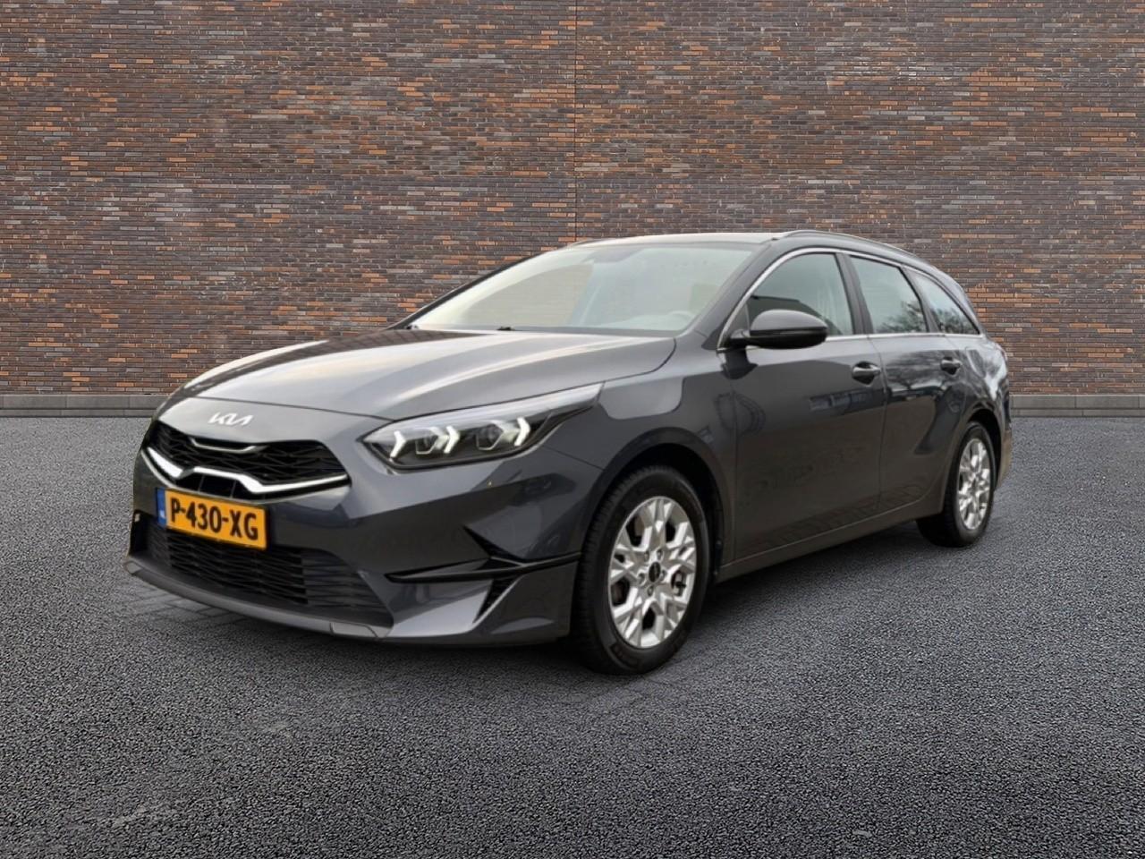 KIA CEE D Ceed Sportswagon 1.5 T-GDi ECC LMV NAVI CRUISE LED