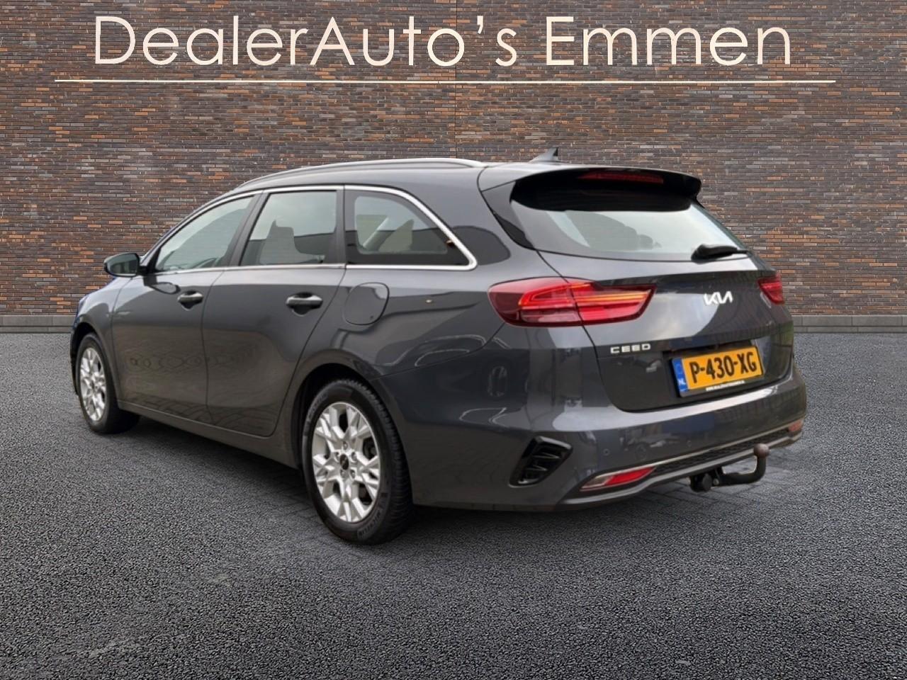 KIA CEE D Ceed Sportswagon 1.5 T-GDi ECC LMV NAVI CRUISE LED