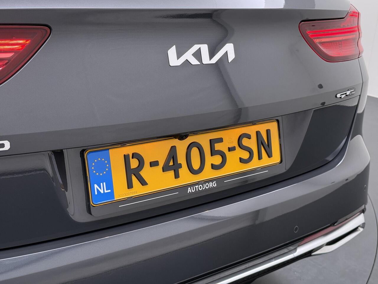 KIA CEE D Ceed Sportswagon 1.5 T-GDi GT-Line Navigatie | Pano Dak | LMV | Stoelverwarming |