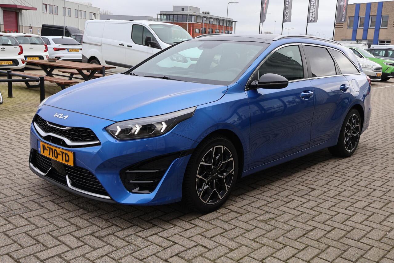 KIA CEE D Ceed Sportswagon 1.5 T-GDi GT-Line 1e Eigenaar | Volledig Onderh | BTW | NL-Auto | PANO | Winterpack | Trekhaak | Camera | Elek Klep | Climate | Ad Cruise | DAB | Led | Keyless | PDC | Start/Stop | Hill-Hold