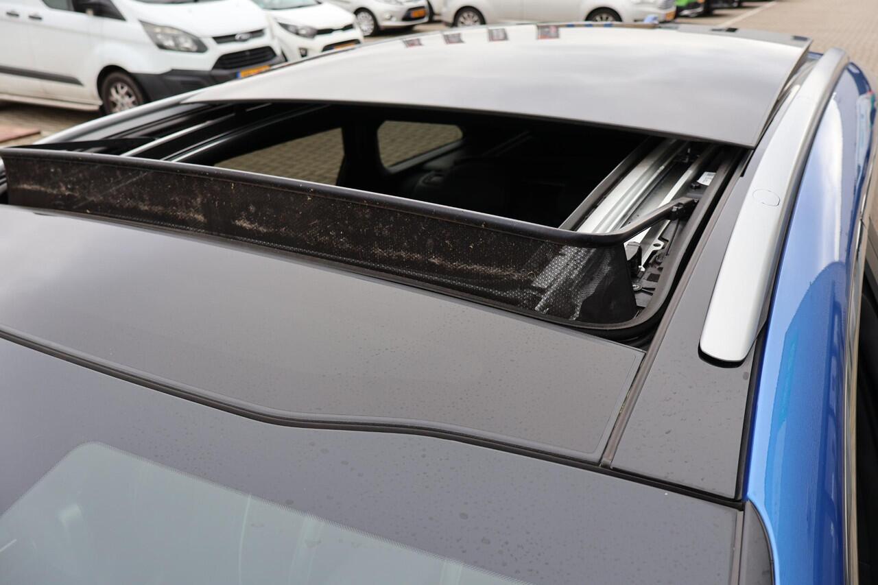 KIA CEE D Ceed Sportswagon 1.5 T-GDi GT-Line 1e Eigenaar | Volledig Onderh | BTW | NL-Auto | PANO | Winterpack | Trekhaak | Camera | Elek Klep | Climate | Ad Cruise | DAB | Led | Keyless | PDC | Start/Stop | Hill-Hold