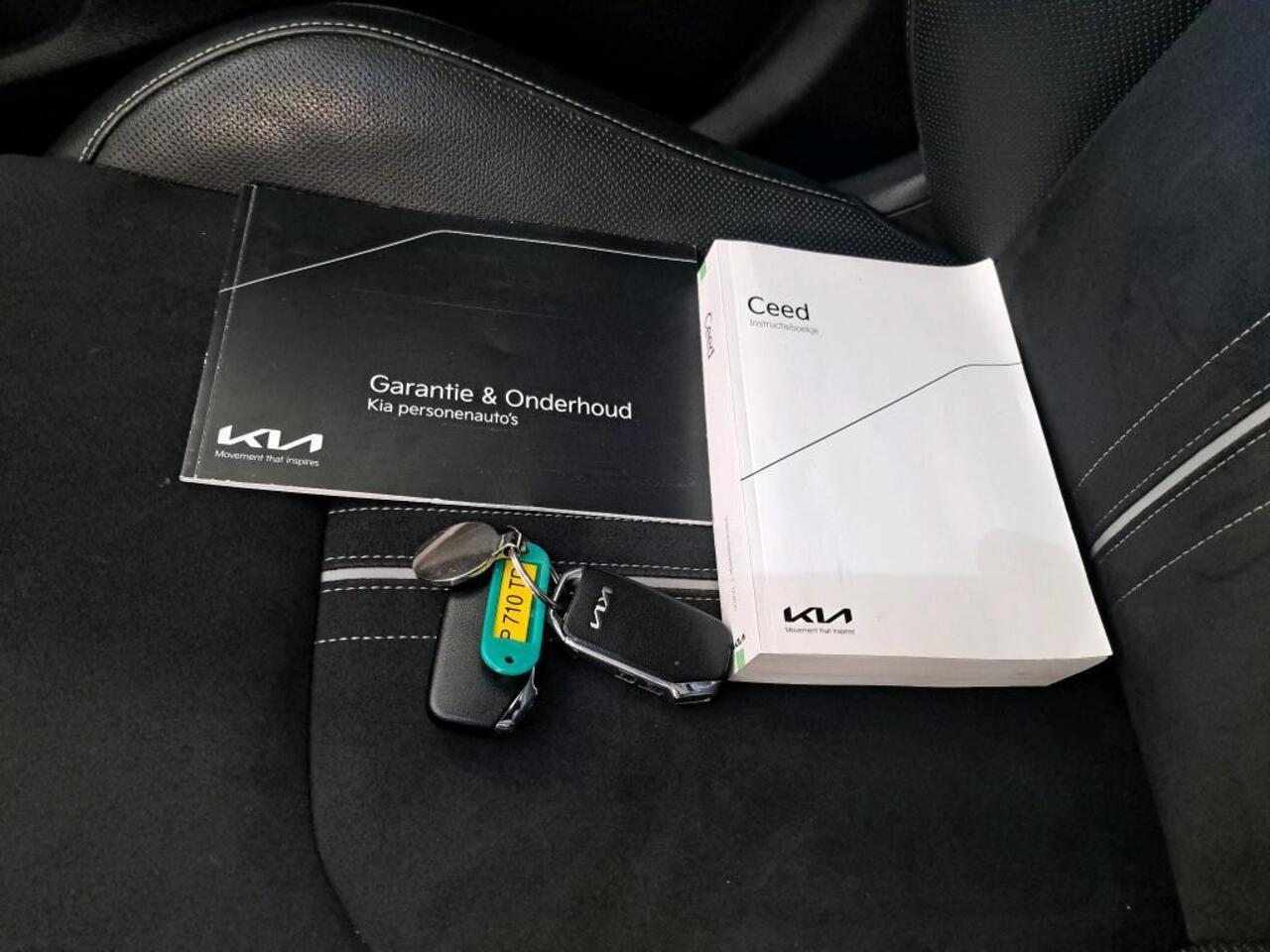 KIA CEE D Ceed Sportswagon 1.5 T-GDi GT-Line 1e Eigenaar | Volledig Onderh | BTW | NL-Auto | PANO | Winterpack | Trekhaak | Camera | Elek Klep | Climate | Ad Cruise | DAB | Led | Keyless | PDC | Start/Stop | Hill-Hold