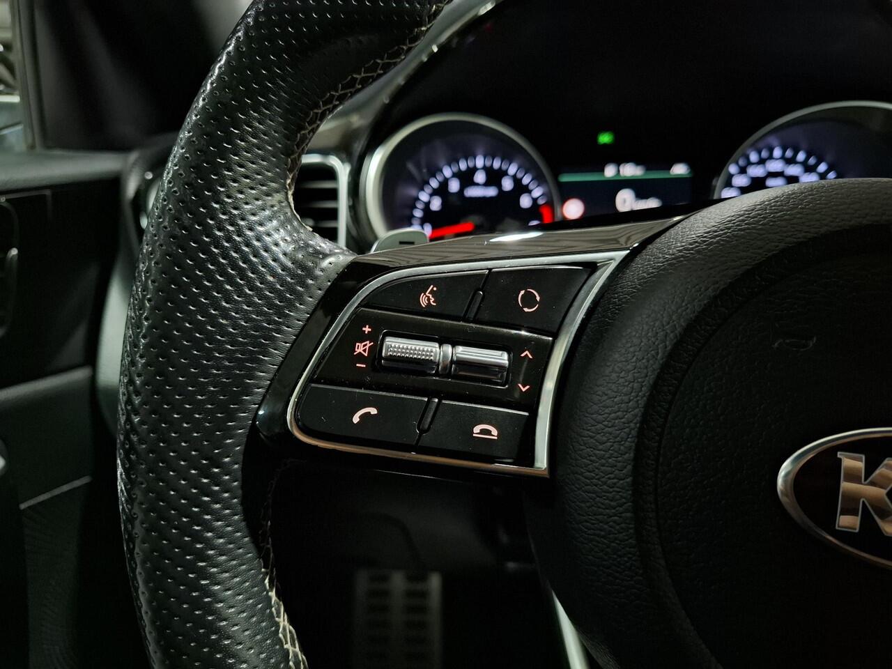 KIA CEE D Ceed Sportswagon 1.5 T-GDi MHEV GT-Line Edition AUTOMAAT, Stoel en Stuur verwarming, Apple Carplay/Android Auto, Navigatie, Camera.