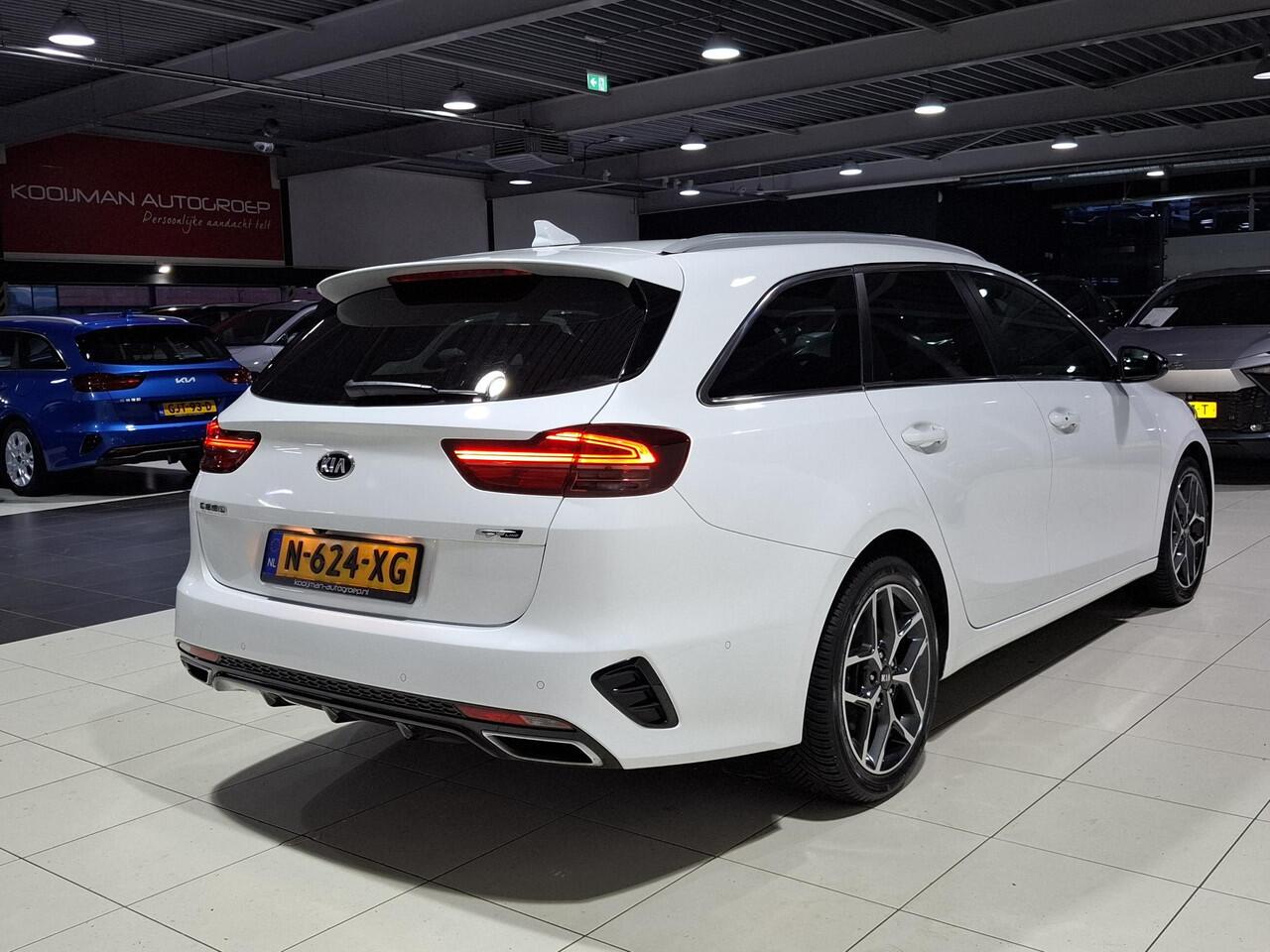KIA CEE D Ceed Sportswagon 1.5 T-GDi MHEV GT-Line Edition AUTOMAAT, Stoel en Stuur verwarming, Apple Carplay/Android Auto, Navigatie, Camera.