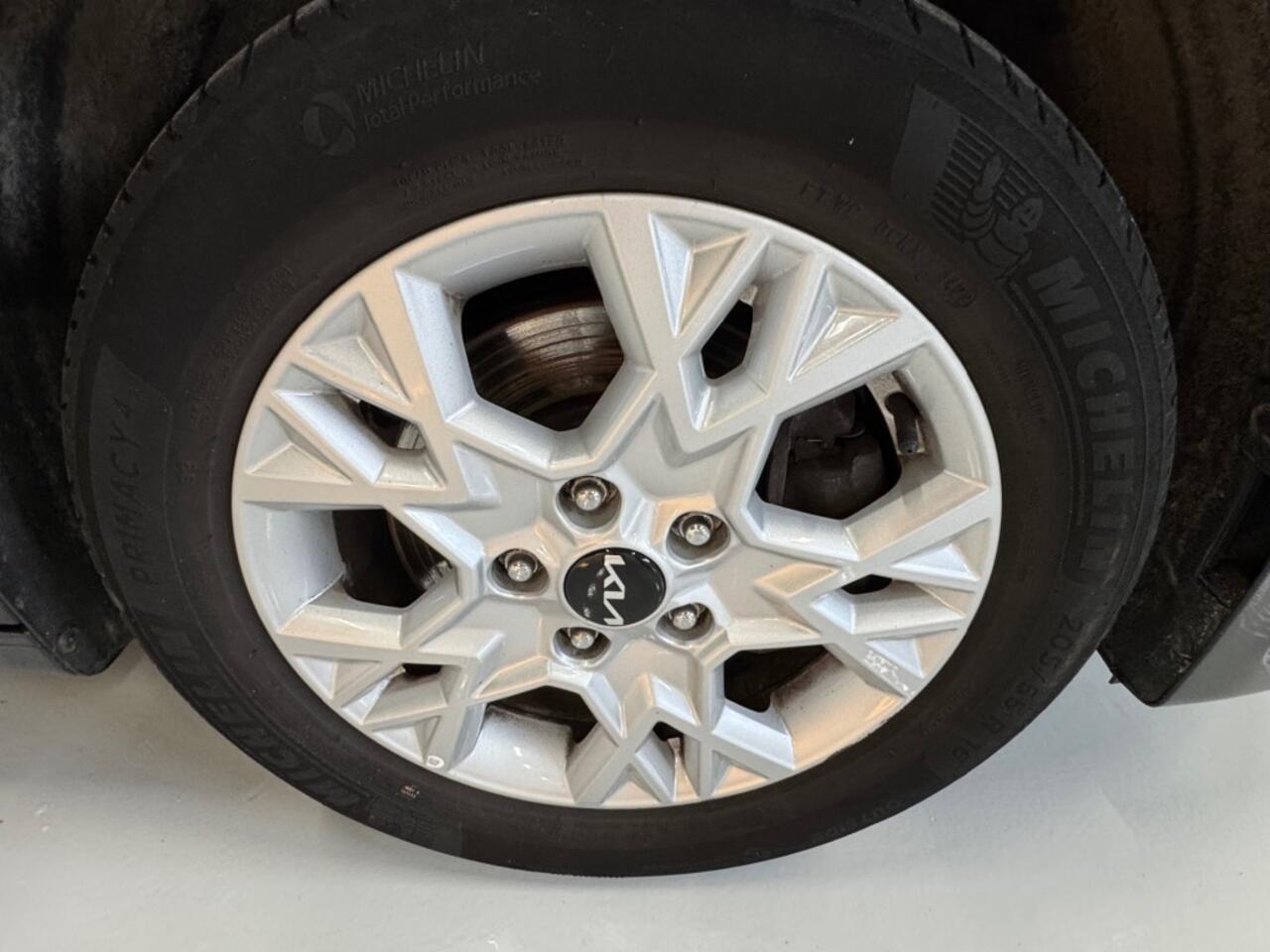 KIA CEE D 1.0 T-GDI DynamincPlusLine / Full-LED / Apple Carplay / Android Auto / Stuur verwarmd