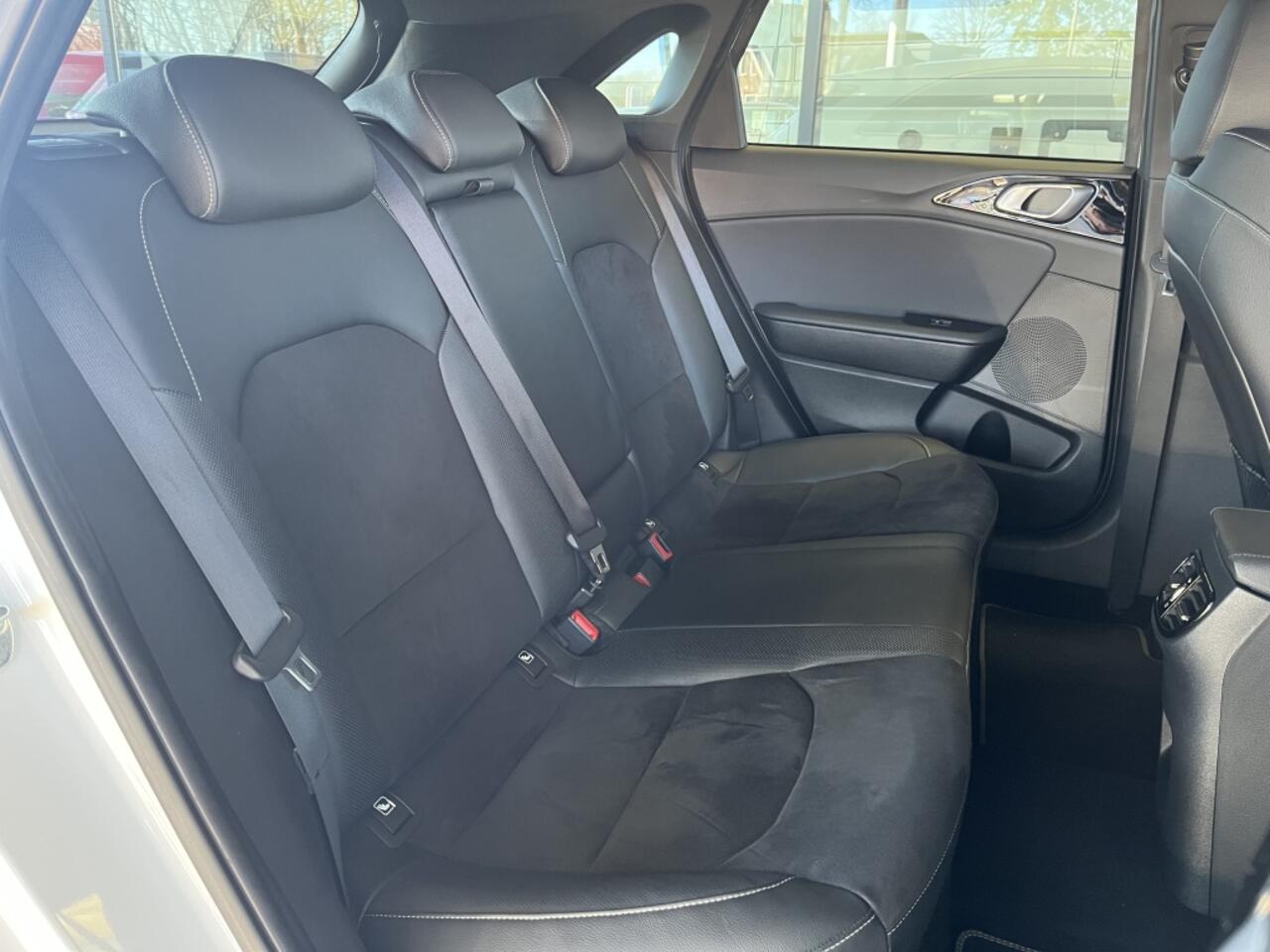 KIA CEE D Ceed 1.5 T-GDi GT-Line | Schuif-/kanteldak | Stoel-/stuurverwarming