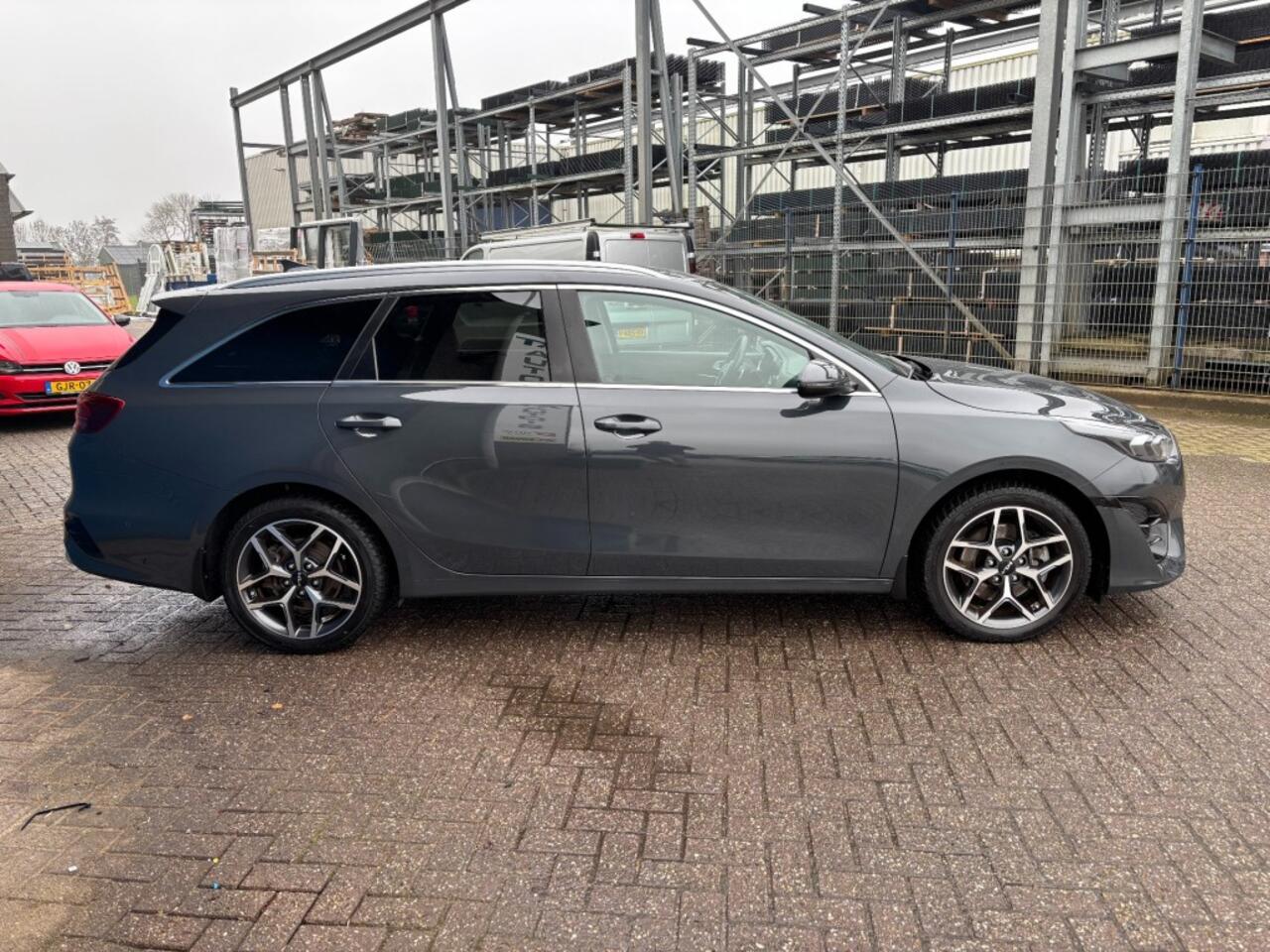 KIA CEE D 1.6 GDI PHEV DYN+L.