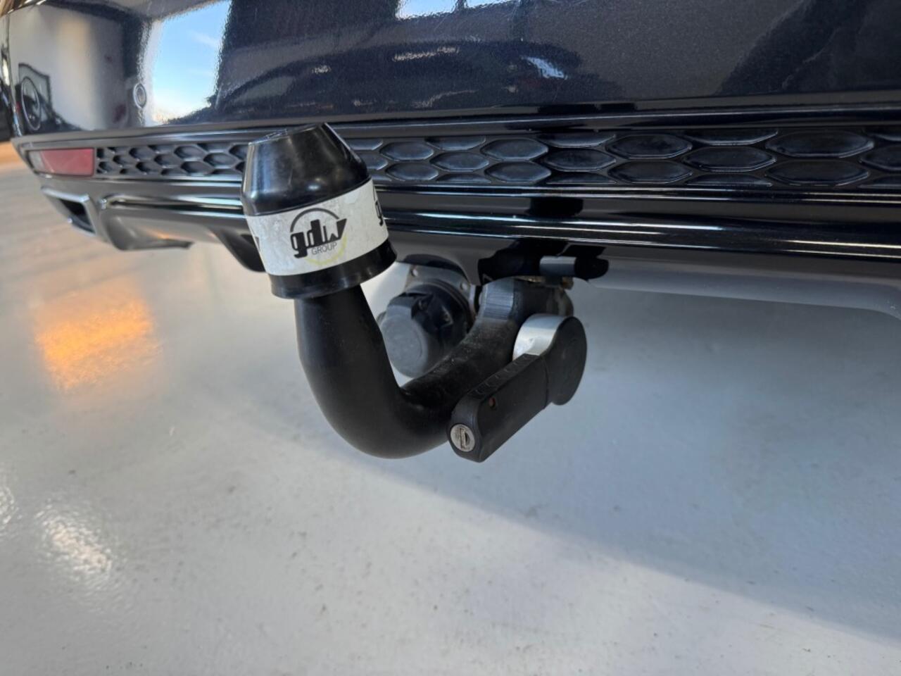 KIA CEE D Sportswagon 1.6 GDI PHEV DynamicLine / Afneembare trekhaak/ Achteruitrijcamera / LED Koplampen / Apple Carplay / Android Auto.