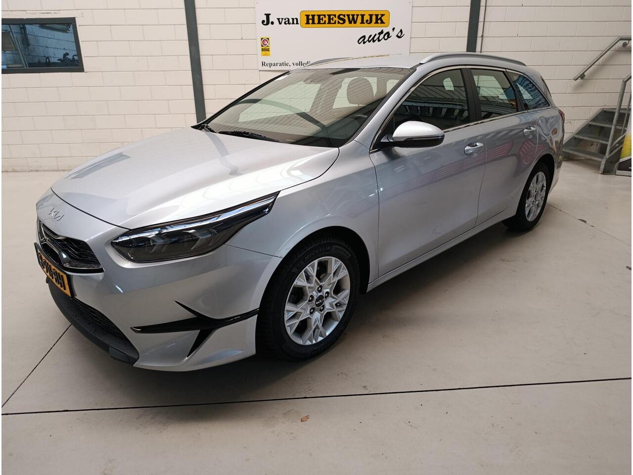 KIA CEE D Ceed Sportswagon 1.0 T-GDi DynamicLine Airco (automatisch) | Lmv | Pdc | Navi | Cv op afstand