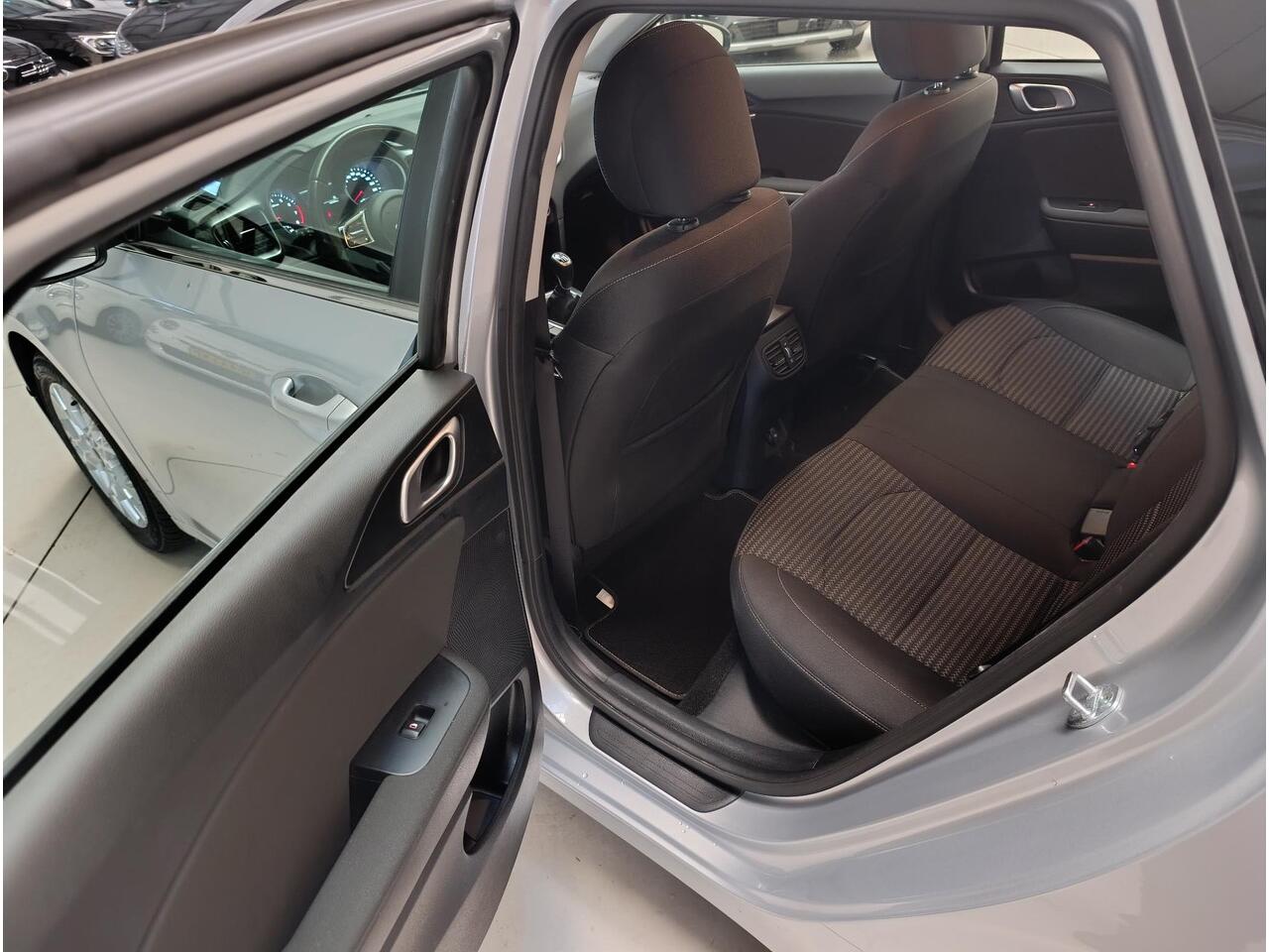 KIA CEE D Ceed Sportswagon 1.0 T-GDi DynamicLine Airco (automatisch) | Lmv | Pdc | Navi | Cv op afstand