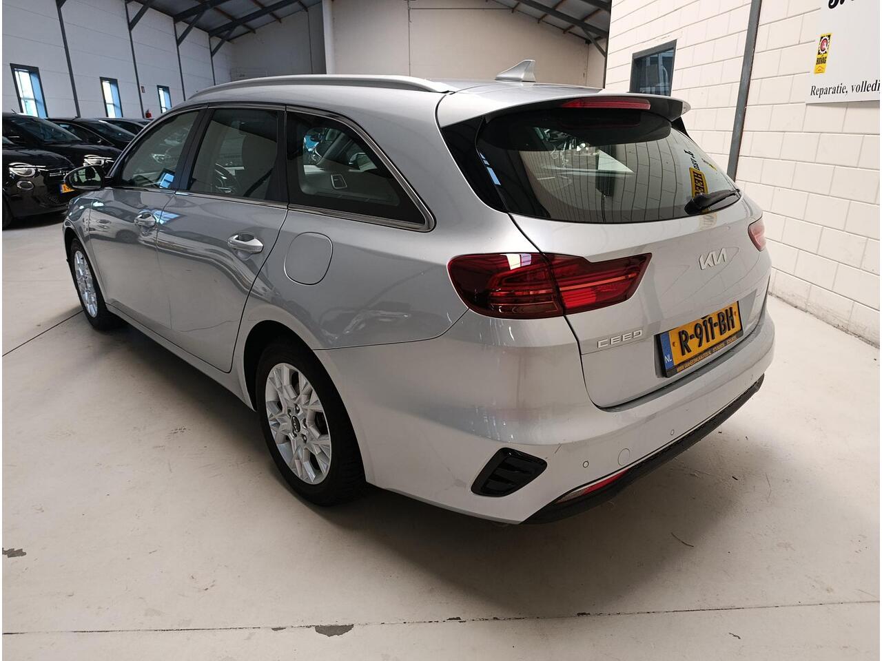 KIA CEE D Ceed Sportswagon 1.0 T-GDi DynamicLine Airco (automatisch) | Lmv | Pdc | Navi | Cv op afstand