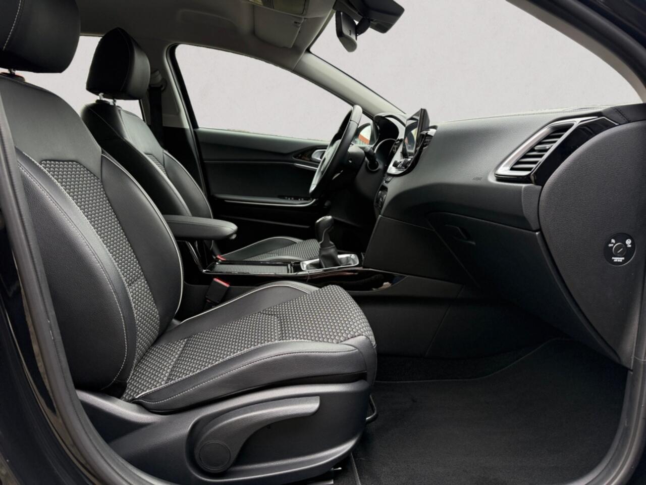 KIA CEE D Ceed Sportswagon 1.0 T-GDi MHEV Dynamic Line