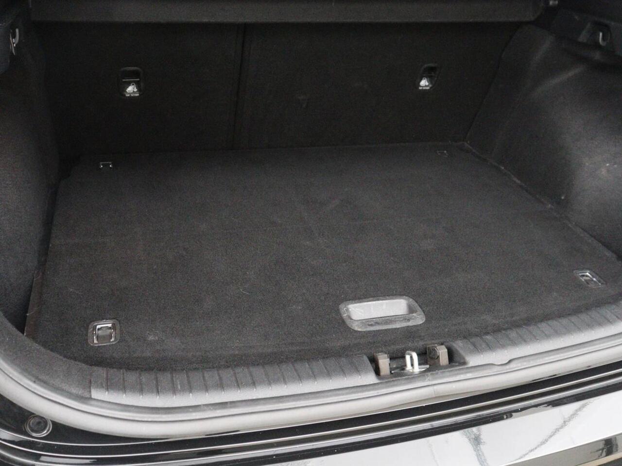 KIA CEE D Ceed 1.0 T-GDi DynamicPlusLine | Stoel & stuurverwarming | Trekhaak | Adaptive cruise | Camera | Carplay | Half leder | Keyless | Full LED | Navigatie