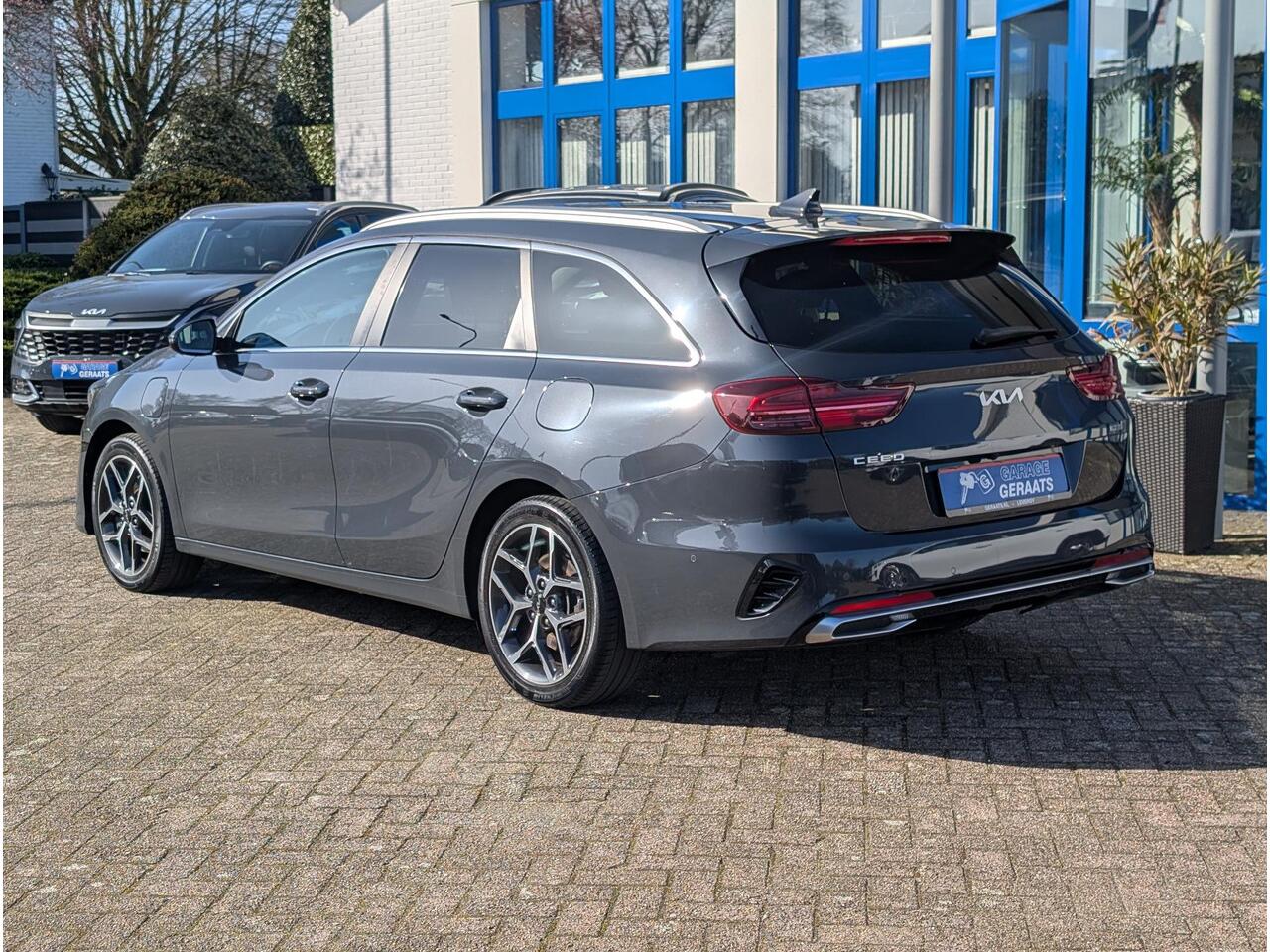 KIA CEE D Ceed Sportswagon 1.6 GDI PHEV ExecutiveLine | 10 jaar garantie, Trekhaak, Stoelventilatie, Elektr. stoel, Digitaal Display, Leer, Elektr. achterklep, 1e eigenaar, 1300kg trekgewicht!