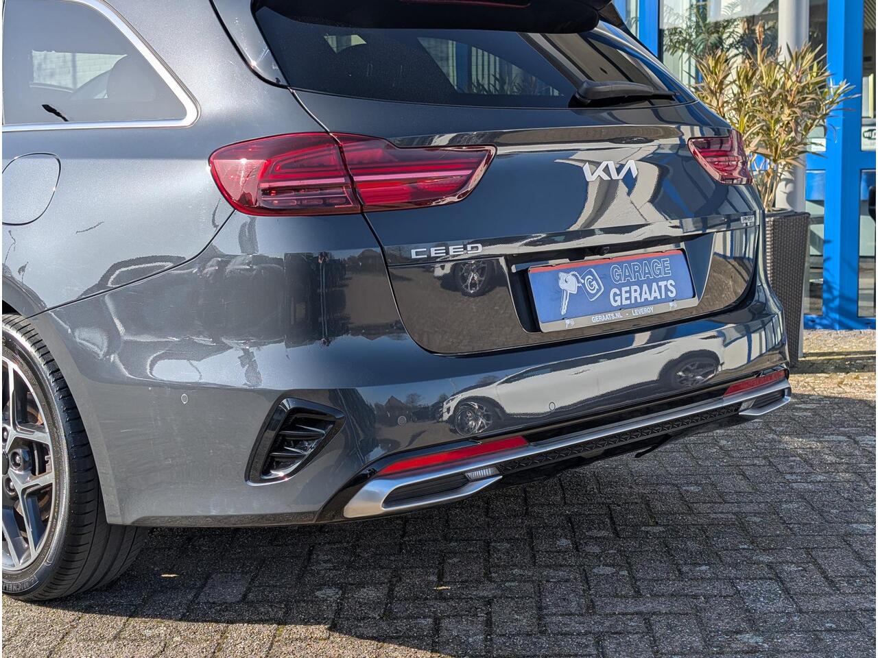 KIA CEE D Ceed Sportswagon 1.6 GDI PHEV ExecutiveLine | 10 jaar garantie, Trekhaak, Stoelventilatie, Elektr. stoel, Digitaal Display, Leer, Elektr. achterklep, 1e eigenaar, 1300kg trekgewicht!