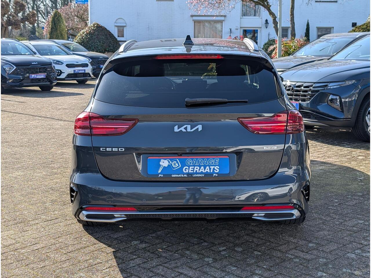 KIA CEE D Ceed Sportswagon 1.6 GDI PHEV ExecutiveLine | 10 jaar garantie, Trekhaak, Stoelventilatie, Elektr. stoel, Digitaal Display, Leer, Elektr. achterklep, 1e eigenaar, 1300kg trekgewicht!