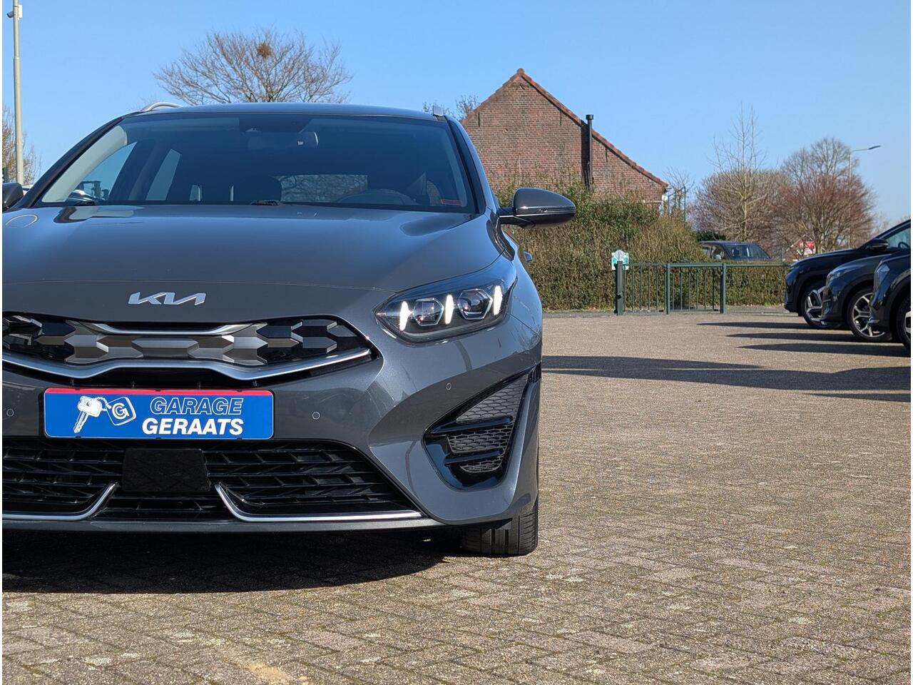 KIA CEE D Ceed Sportswagon 1.6 GDI PHEV ExecutiveLine | 10 jaar garantie, Trekhaak, Stoelventilatie, Elektr. stoel, Digitaal Display, Leer, Elektr. achterklep, 1e eigenaar, 1300kg trekgewicht!