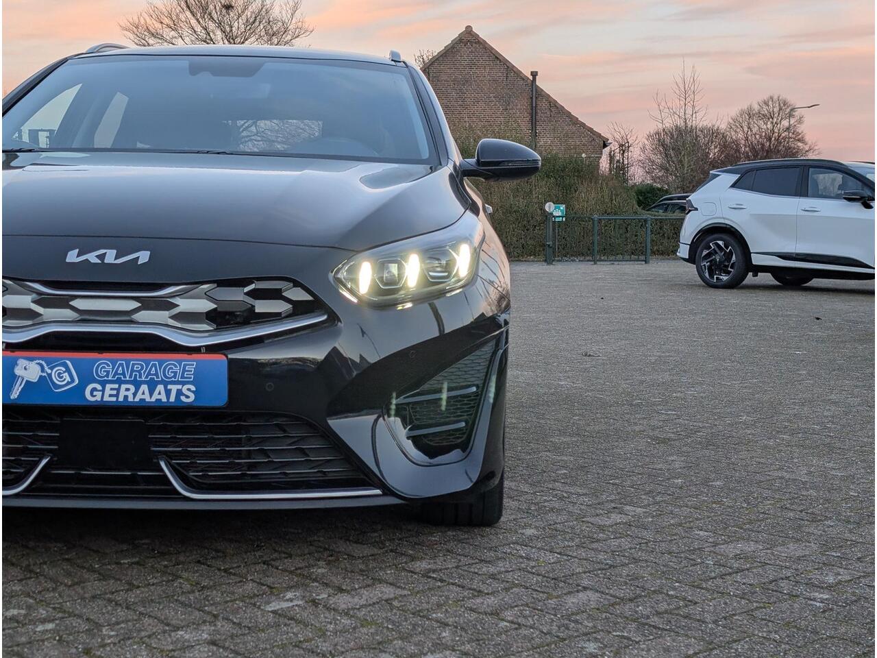 KIA CEE D Ceed Sportswagon 1.6 GDI PHEV ExecutiveLine | 10 jaar garantie, Stoelventilatie, Elektr. stoel, Digitaal Display, Leer, Elektr. achterklep, 1e eigenaar, 1300kg trekgewicht!