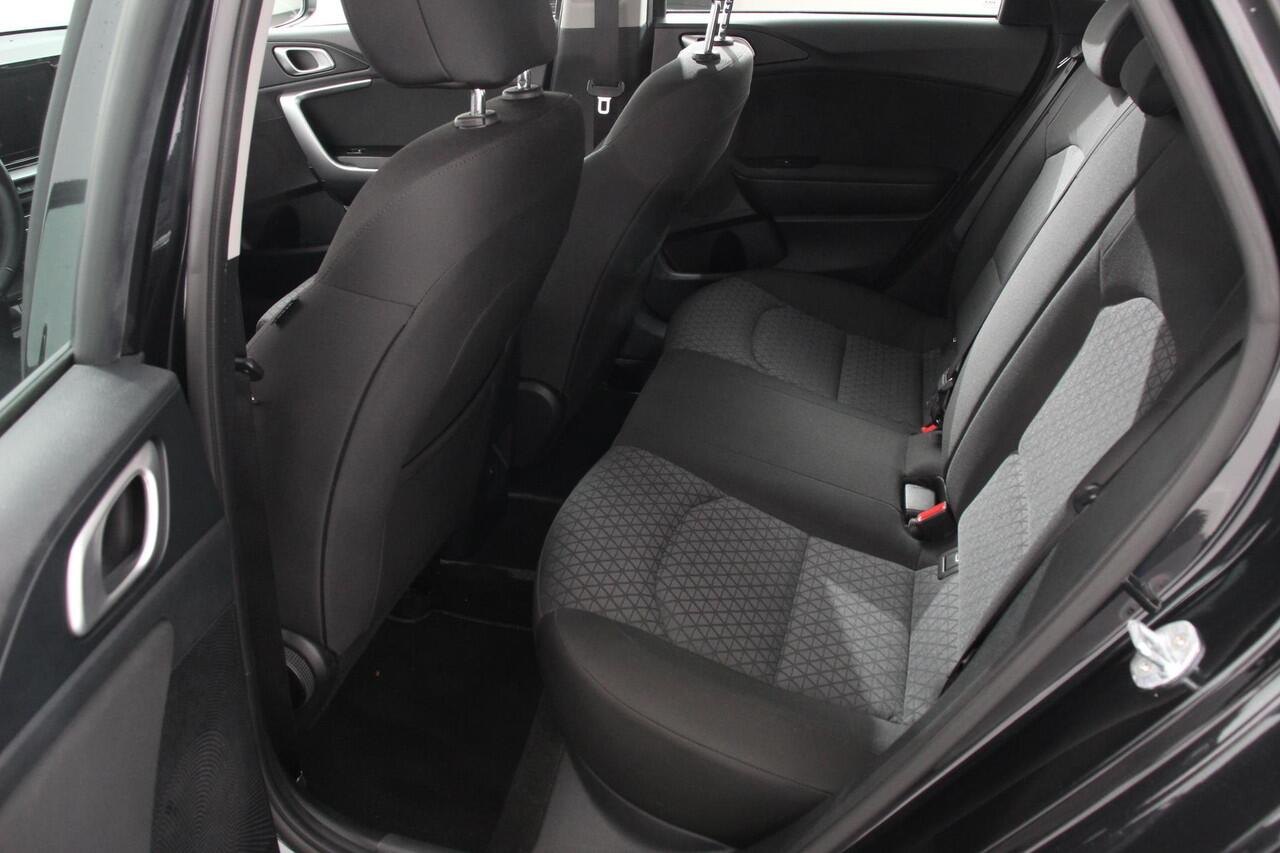 KIA CEE D Ceed 1.0 T-GDi Comfort | Navigatie | Apple Carplay/ Android Auto | Airco | Dab | Camera | Lichtmetalen Velgen