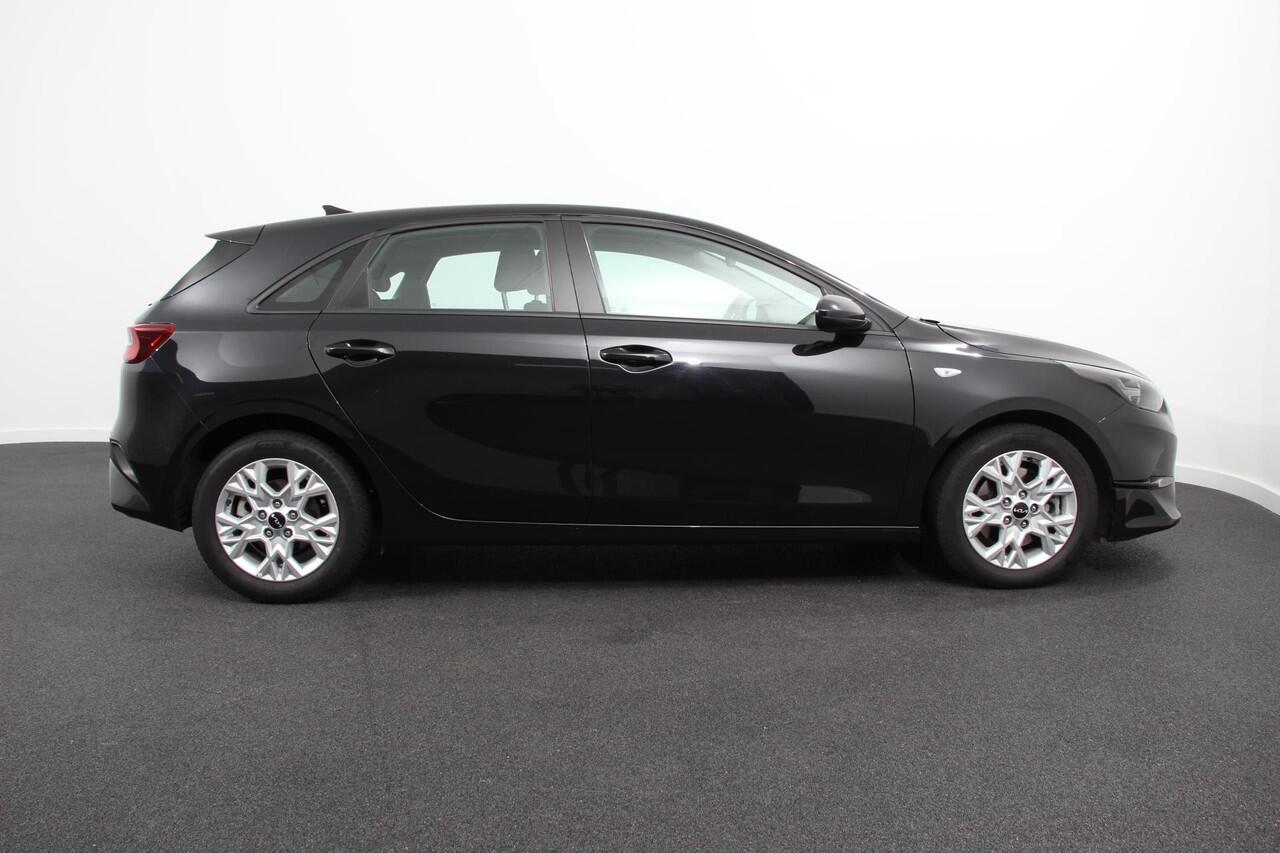 KIA CEE D Ceed 1.0 T-GDi Comfort | Navigatie | Apple Carplay/ Android Auto | Airco | Dab | Camera | Lichtmetalen Velgen
