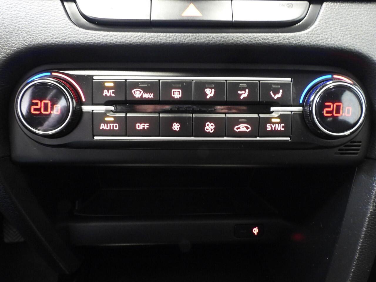 KIA CEE D Ceed Sportswagon 1.0 T-GDi 120PK DynamicLine NAVI/CAMERA/CLIMA/16"LMV!